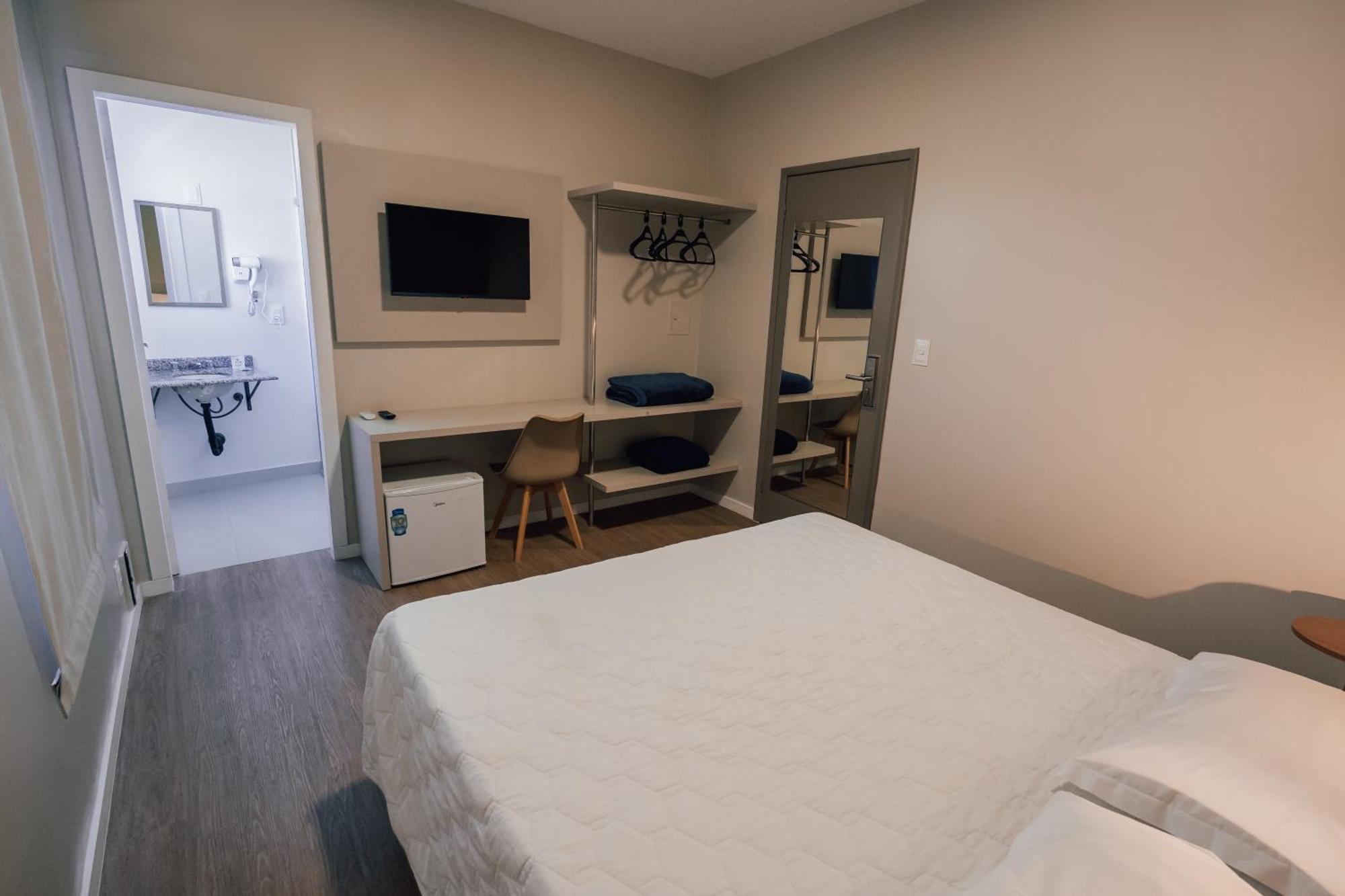 Large Double or Twin Room