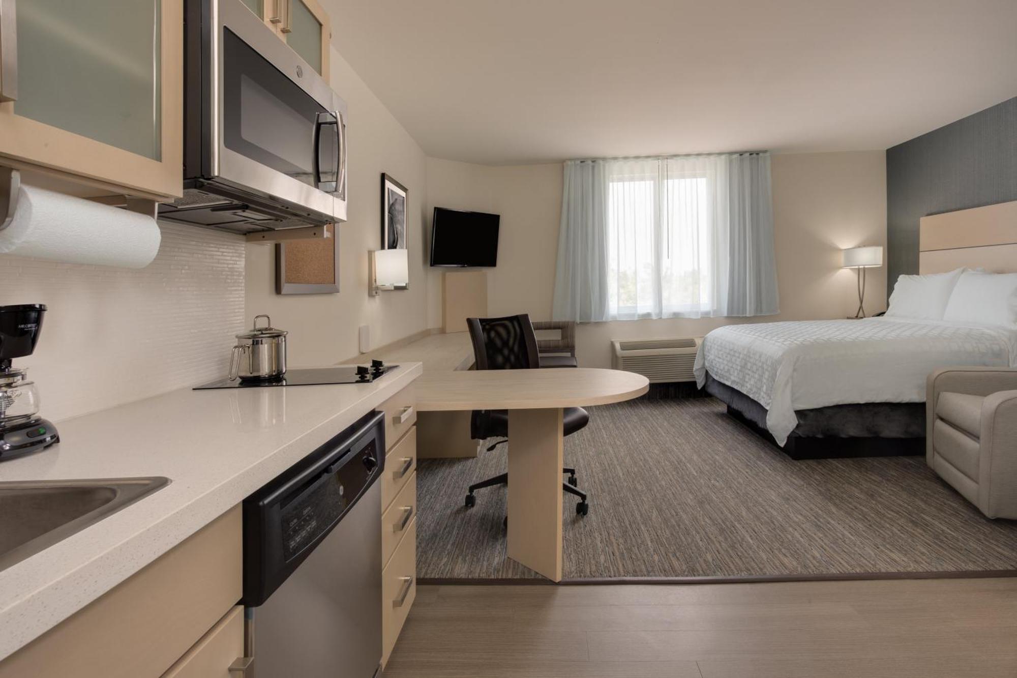 King Studio Suite