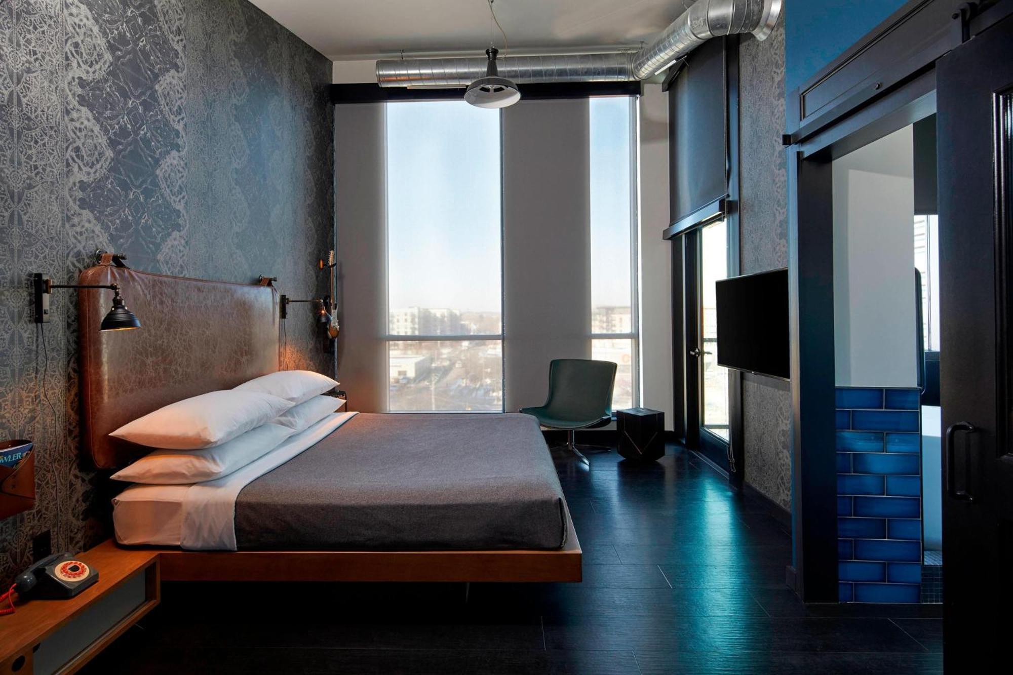 One King Suite