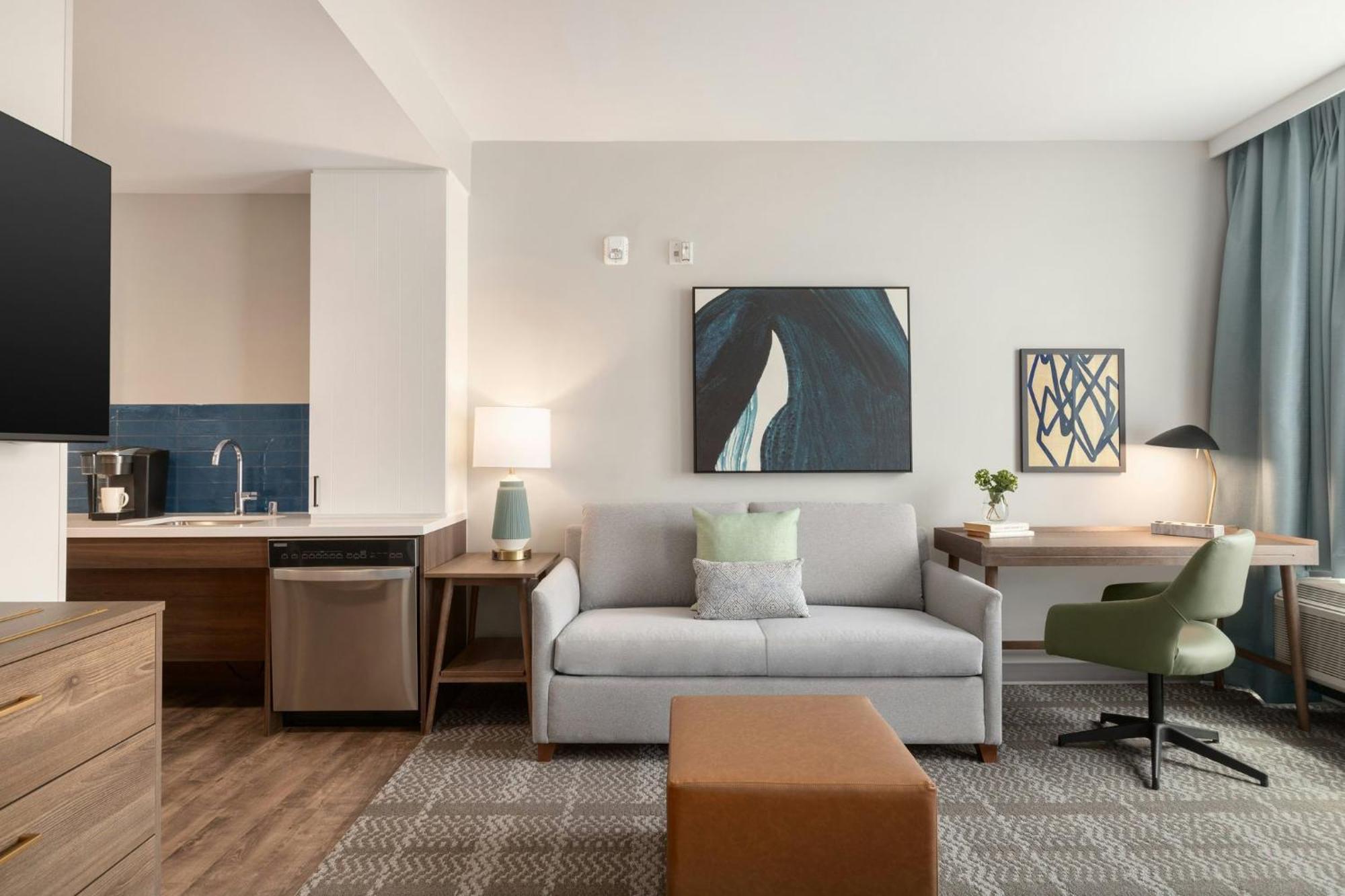King Studio Suite