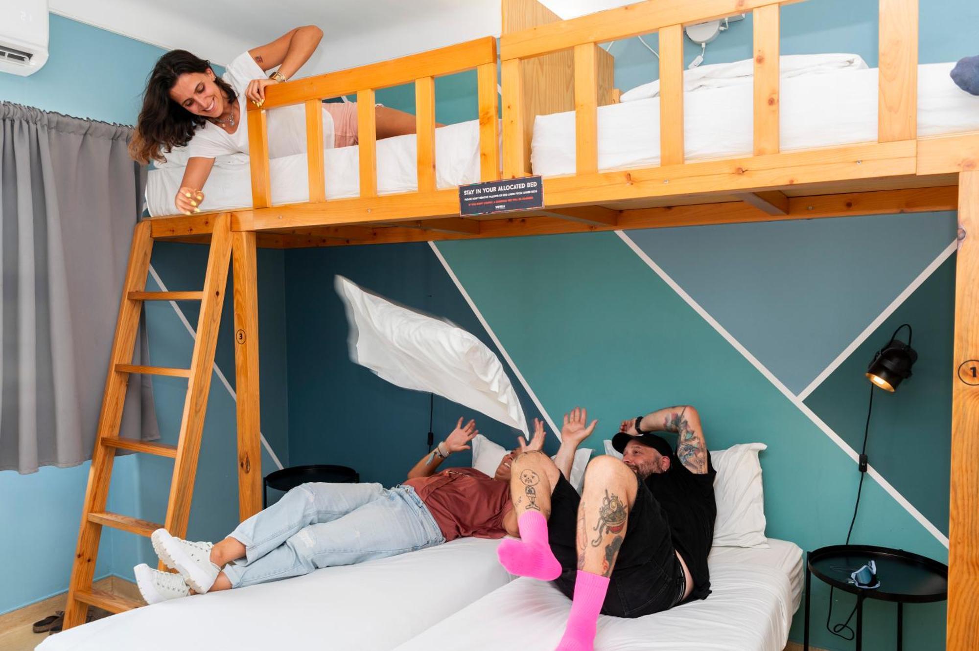 Bed 4-Bed Mixed Dormitory Room