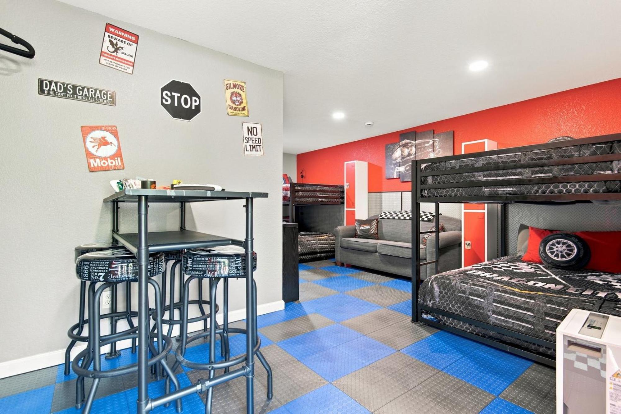 Deluxe Quadruple Room