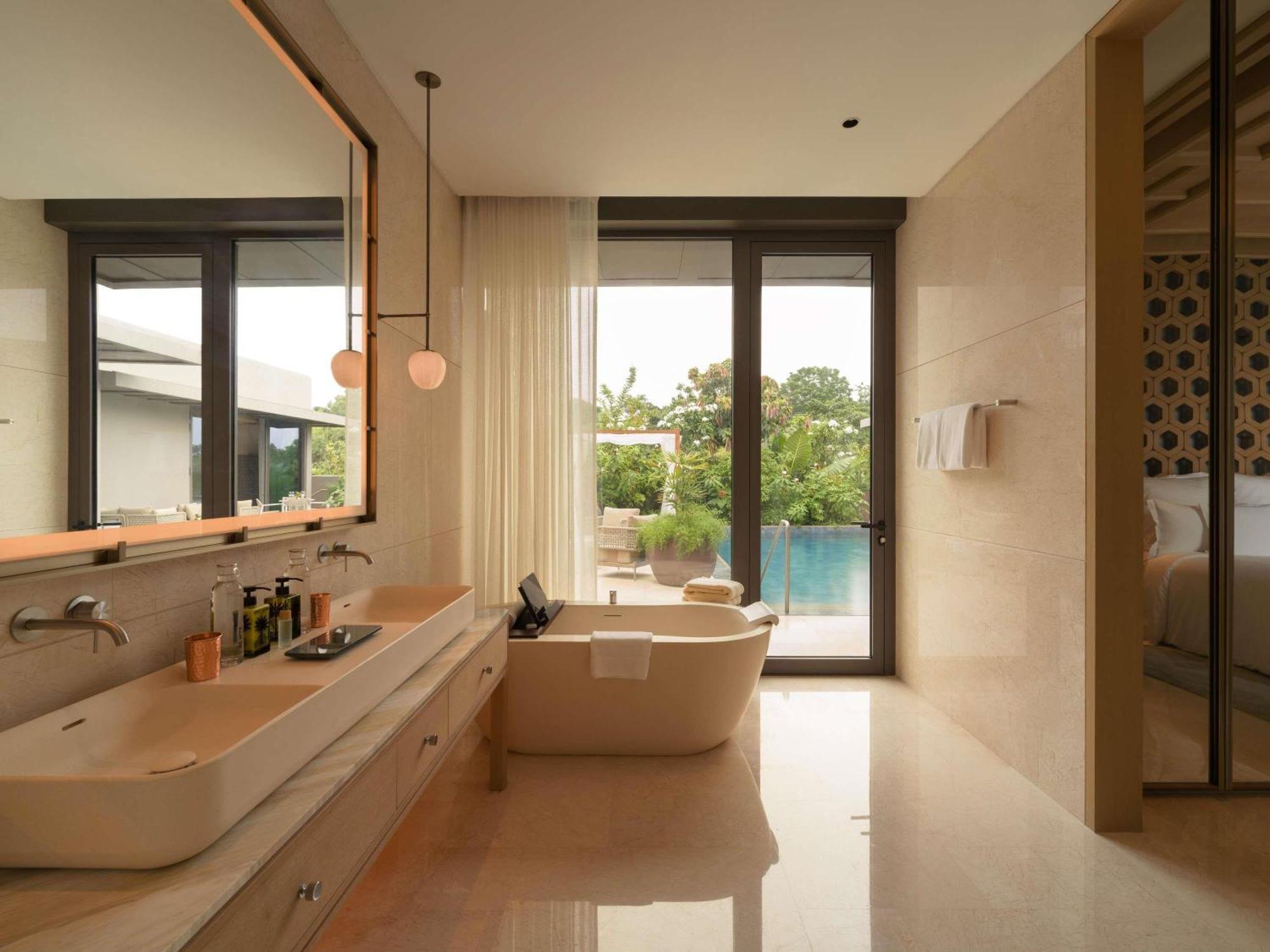 Signature Two-Bedroom Villa Pool 1 King Bed & 2 Single Beds