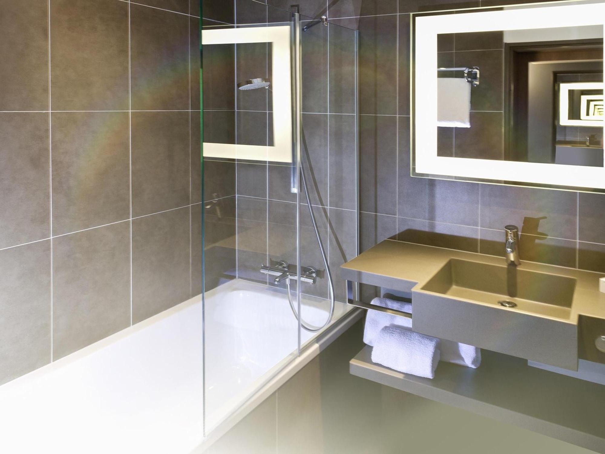 Superior Premium Queen Room