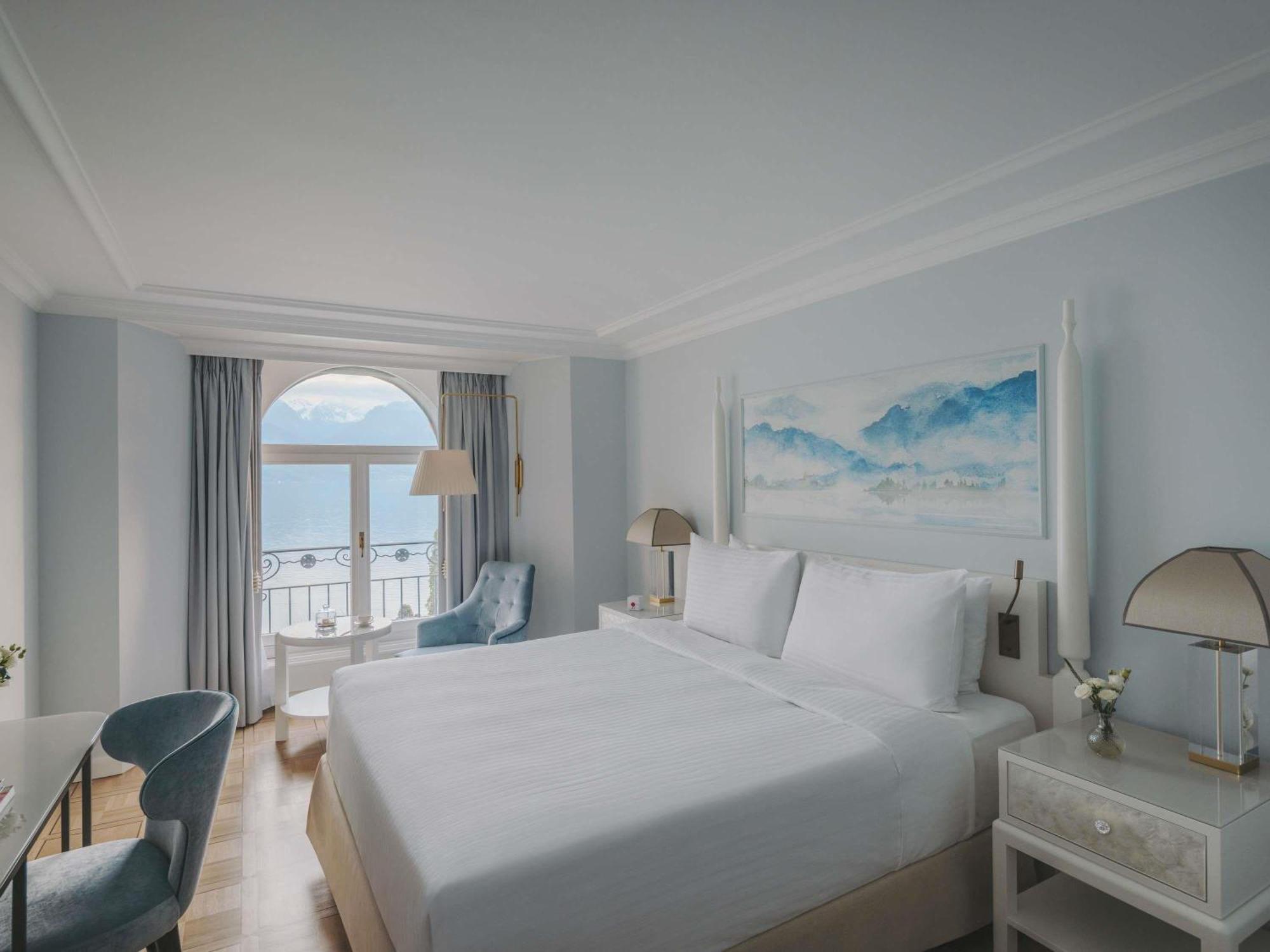 Fairmont Room Lake View