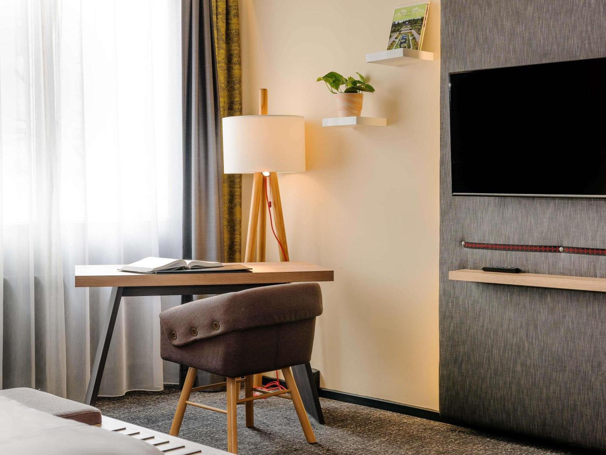 Privilege Double Room Sofa