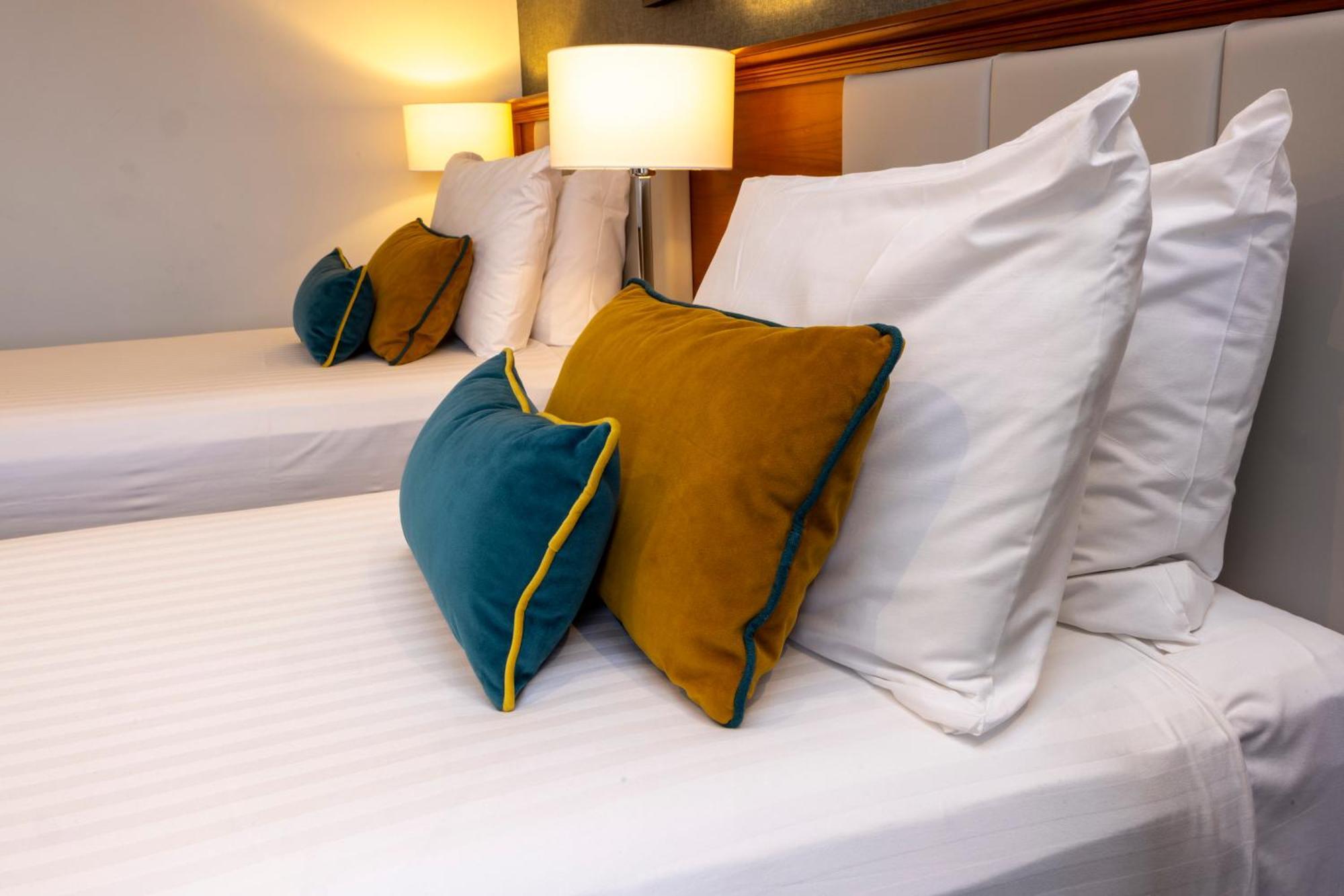 Standard Twin Room Accessible