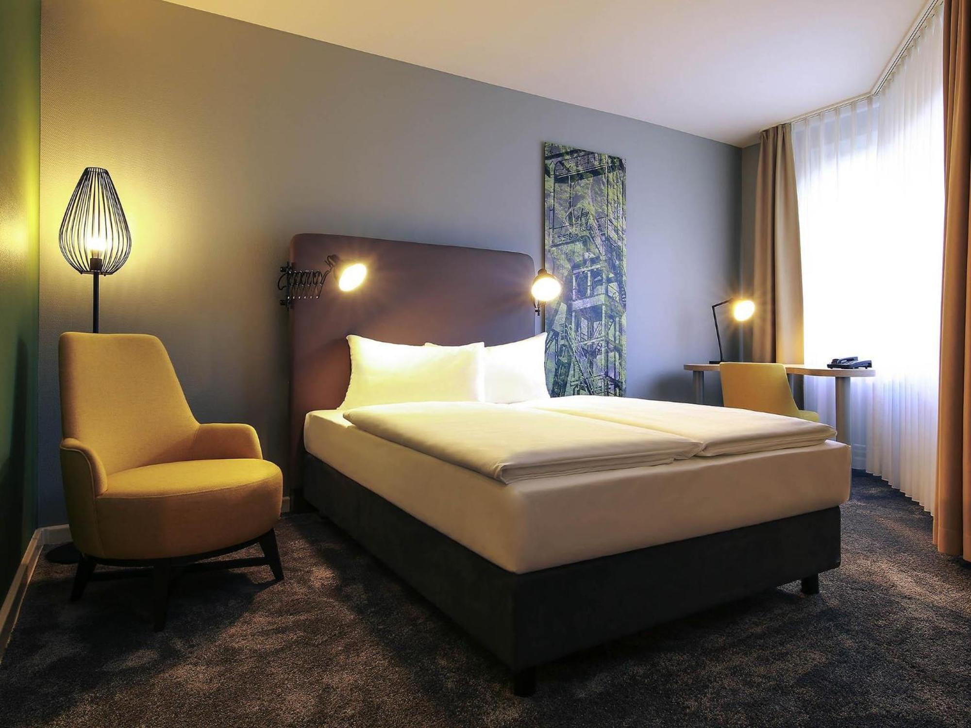 Deluxe Queen Room