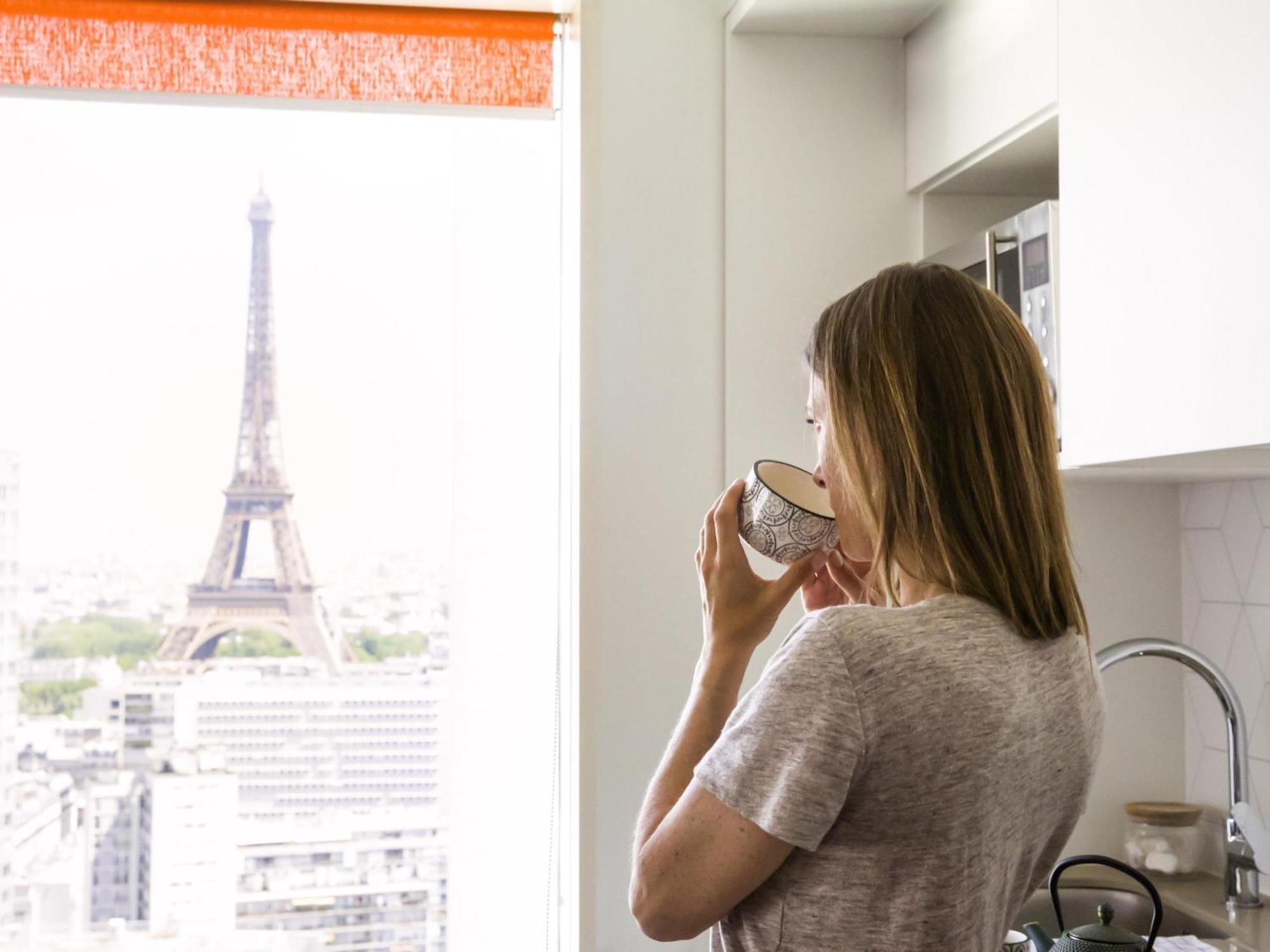 One-Bedroom Apartment View on Eiffel Tower