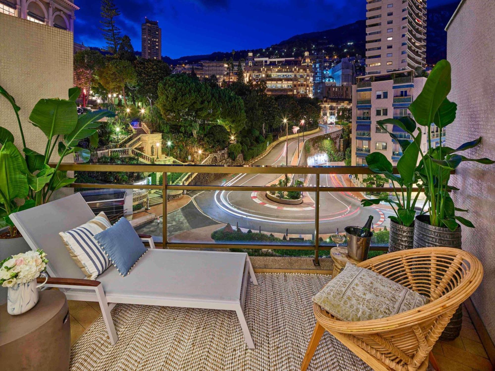 Hairpin Room City View Two Double Beds