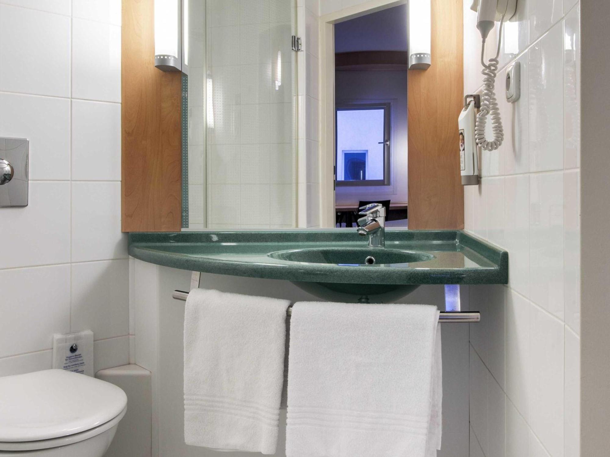 Standard Room Three Single Beds