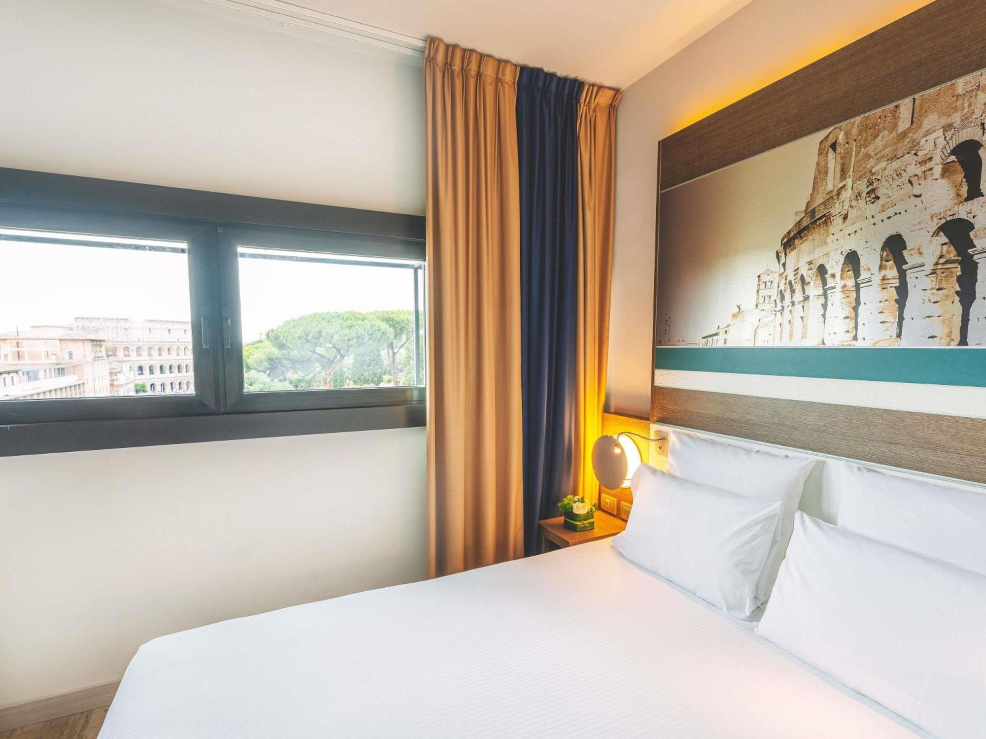 Superior Double Room views of the Coliseum