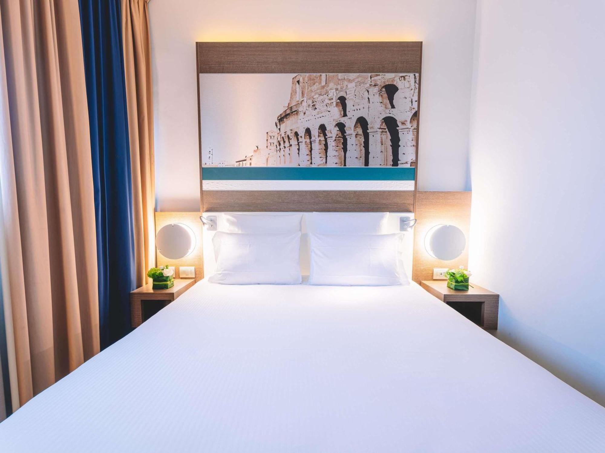 Superior Double Room views of the Coliseum