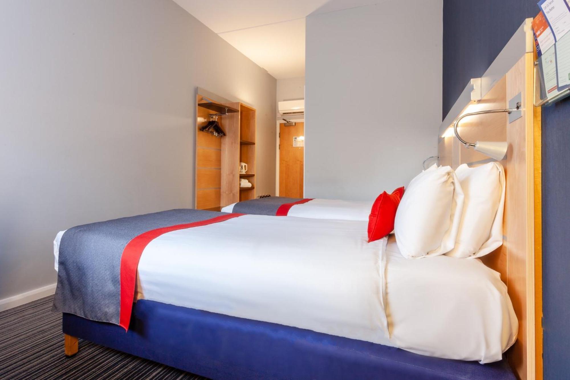 Standard Twin Room Hot