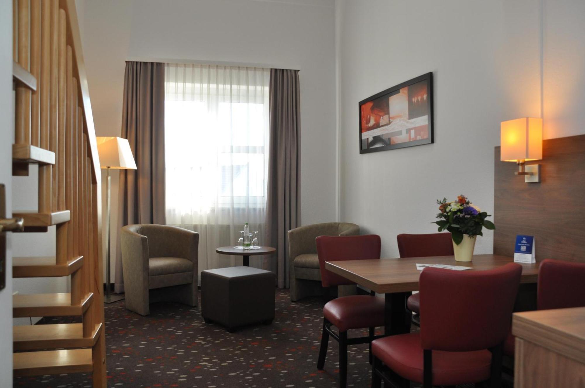 Double Suite Kitchenette