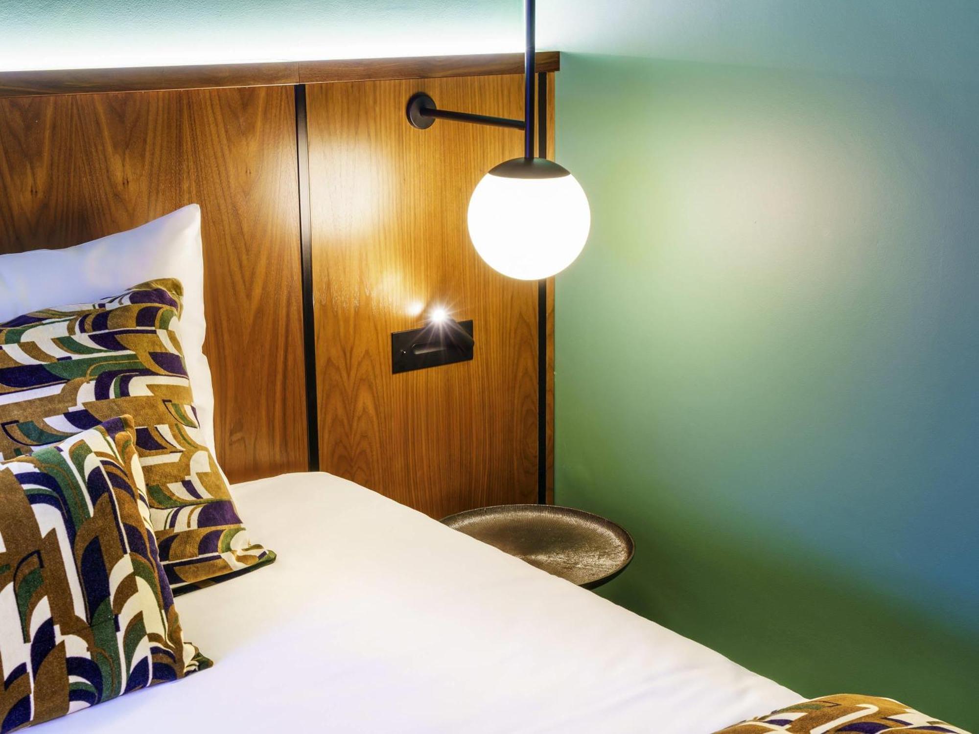 Executive Double Room Bathtub