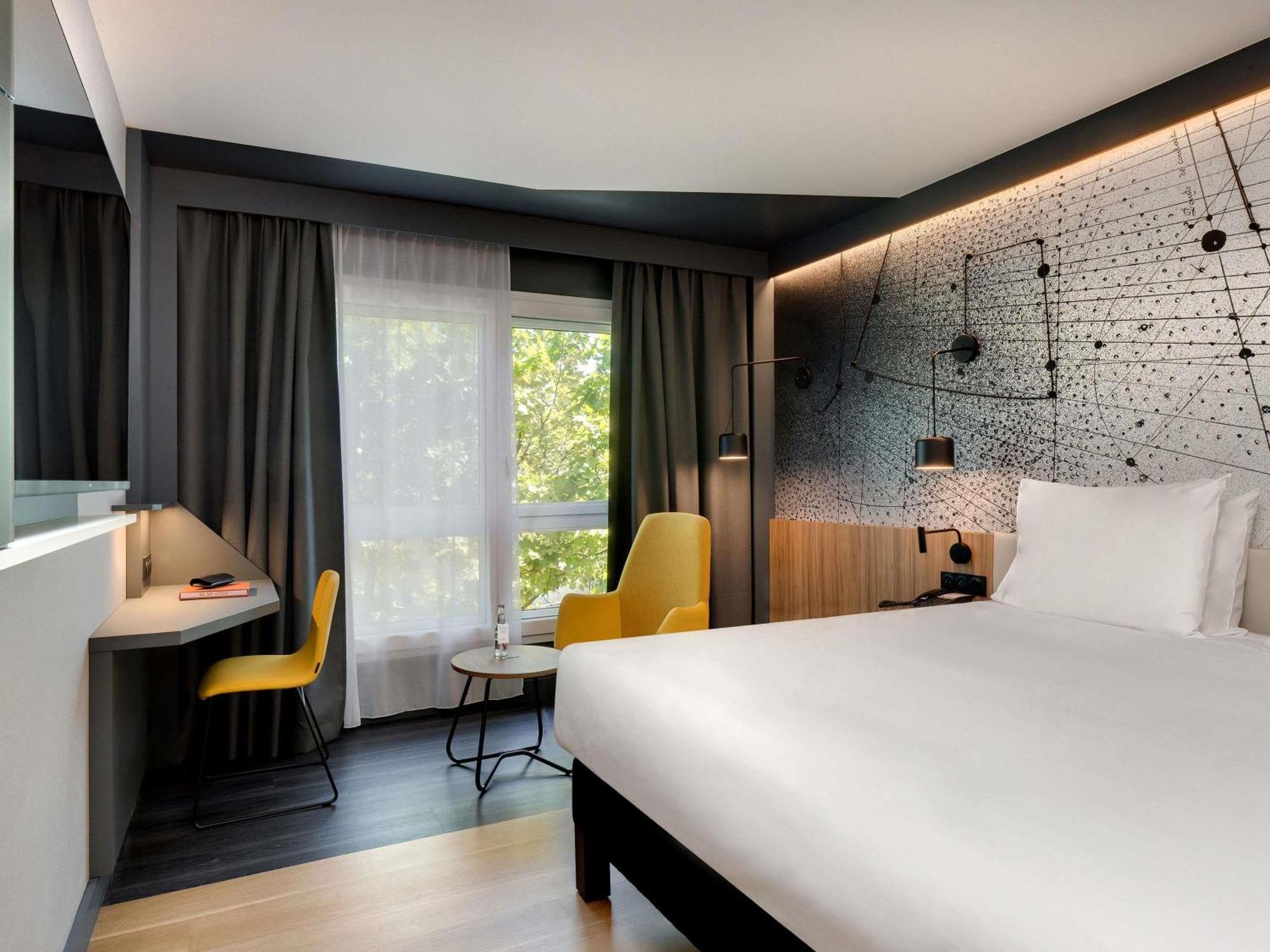 Standard Room Large Bed