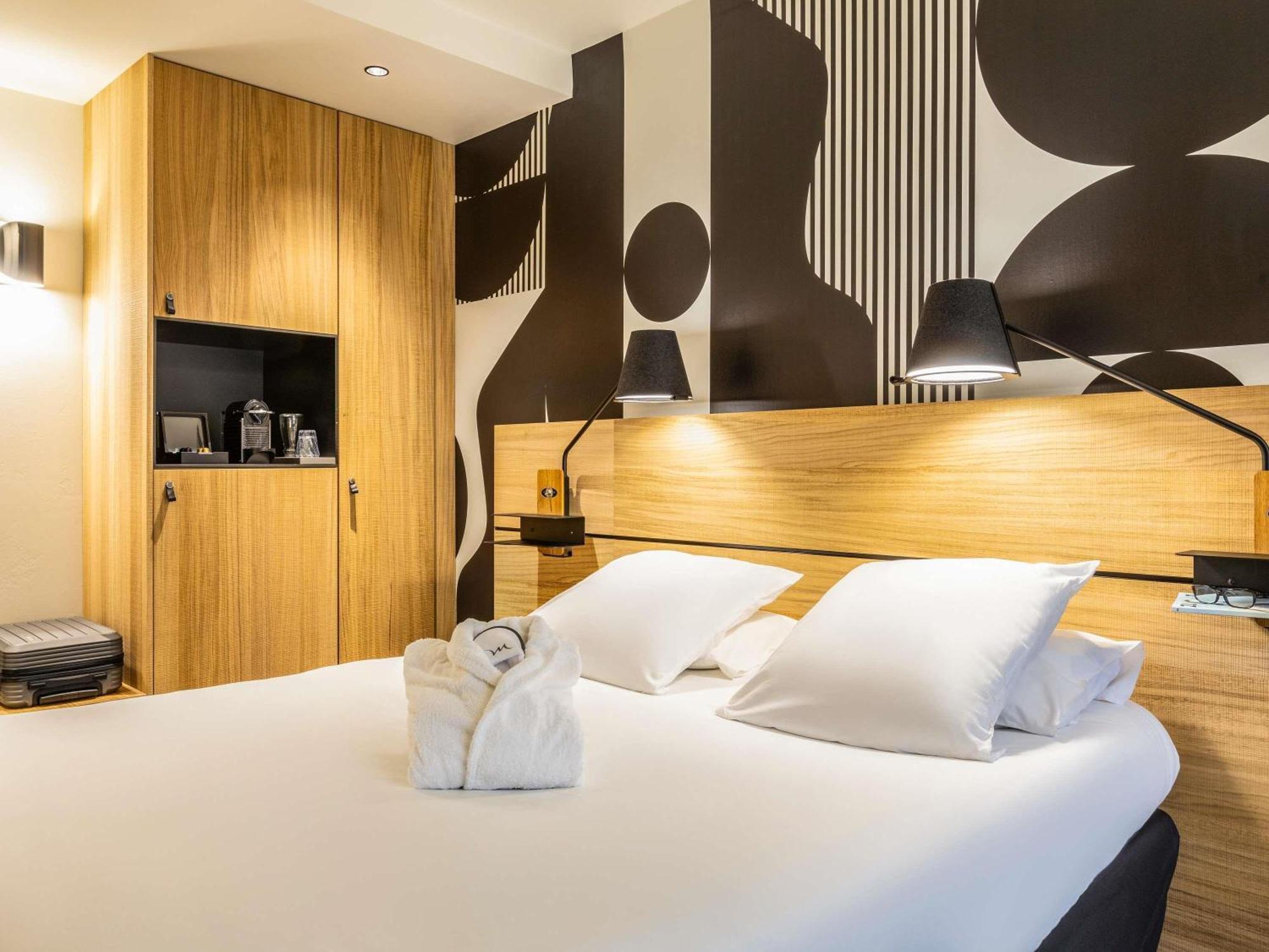 Privilege Queen Room