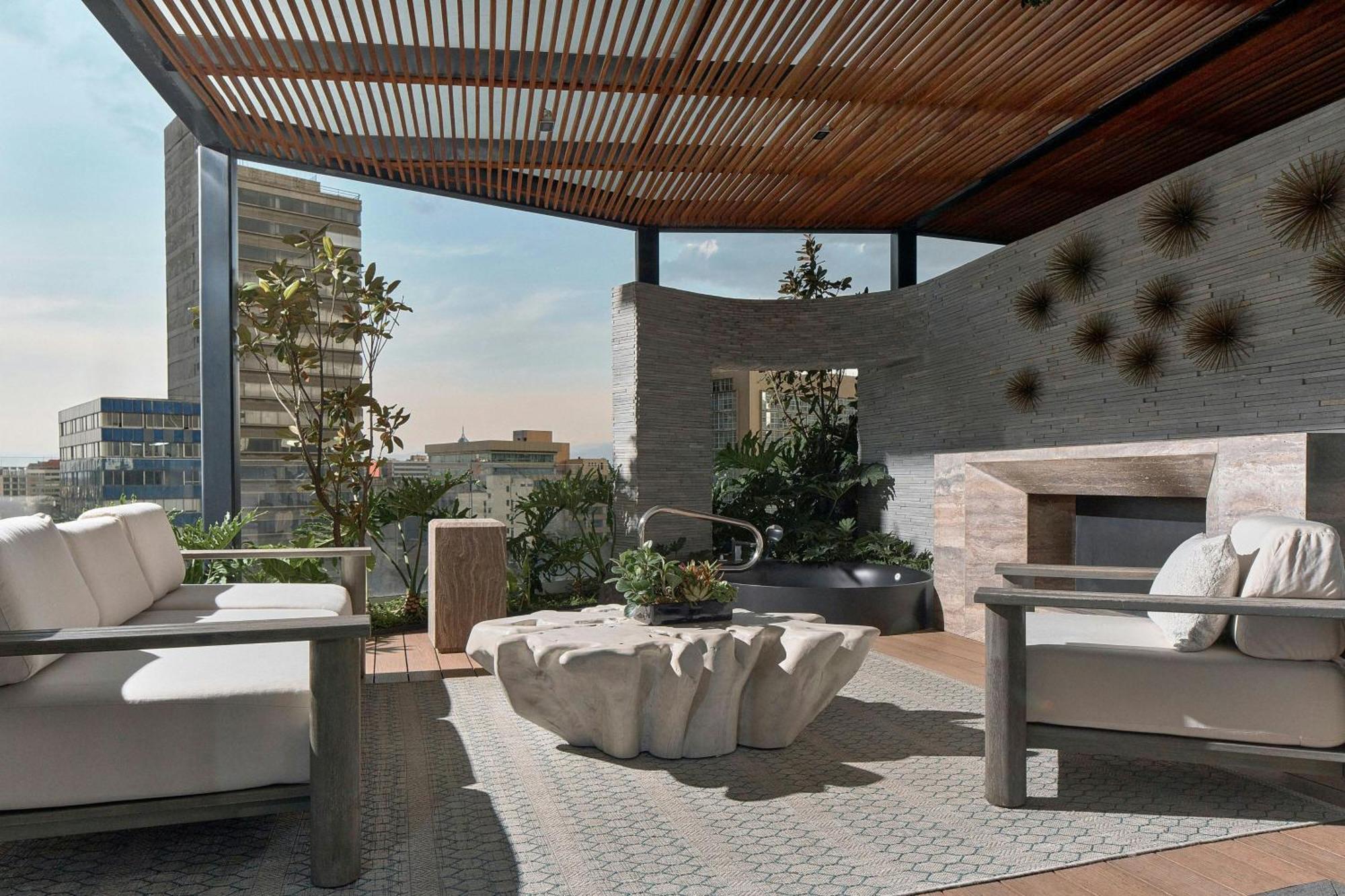 Grand Deluxe King Room Terrace Butler Service