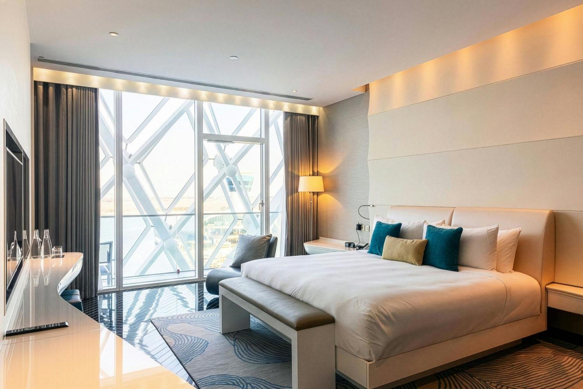 Superior Suite 1 Bedroom Suite 1 King Balcony Complimentary Yas Beach Access