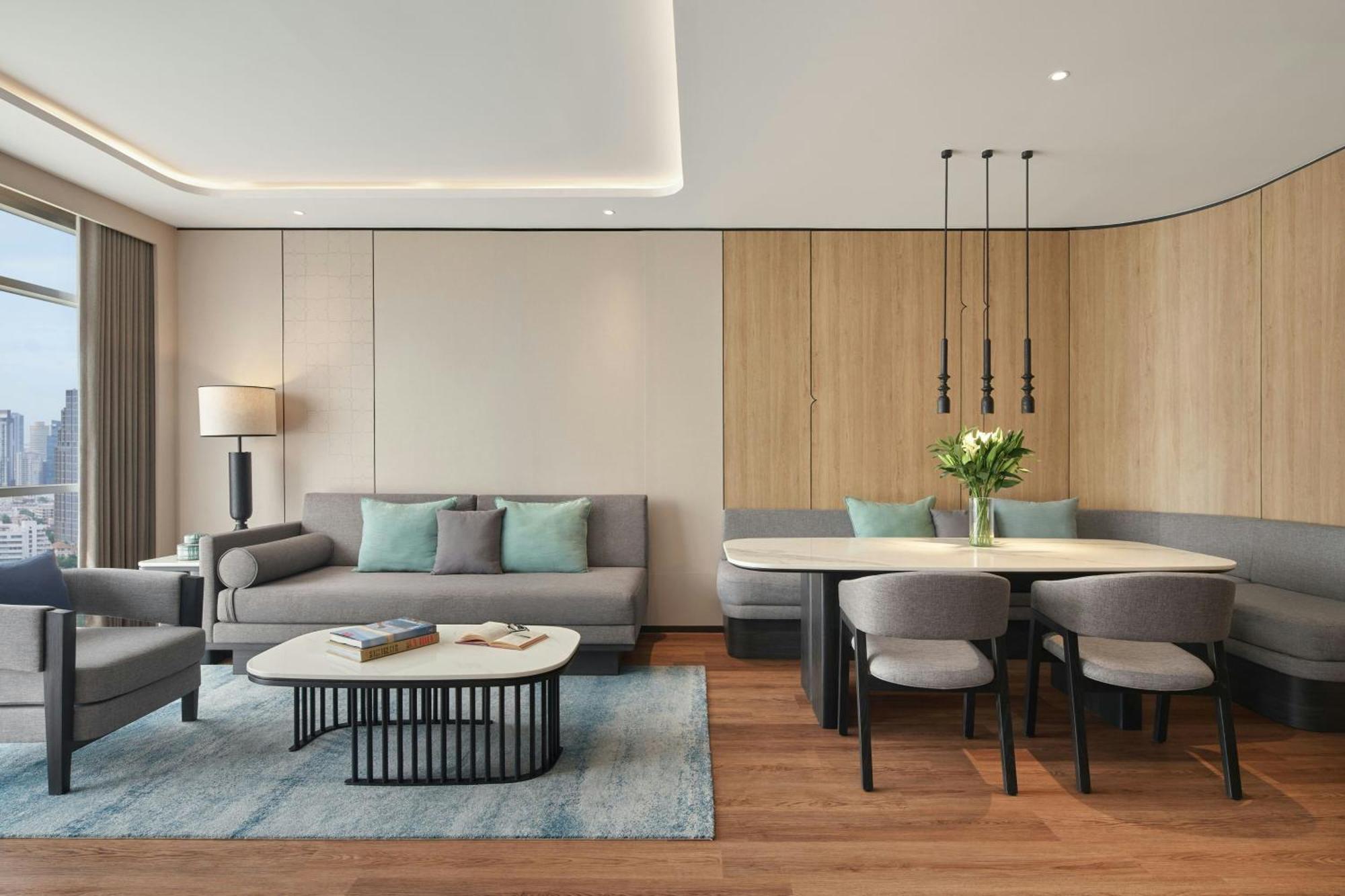 Three-Bedroom Executive Suite City View