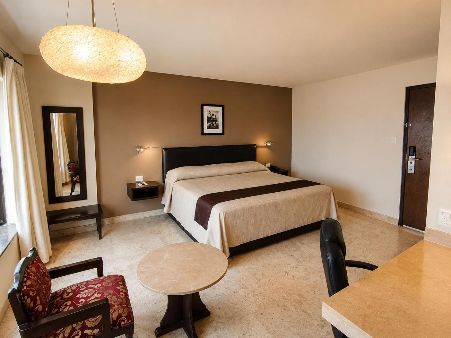 Superior King Room