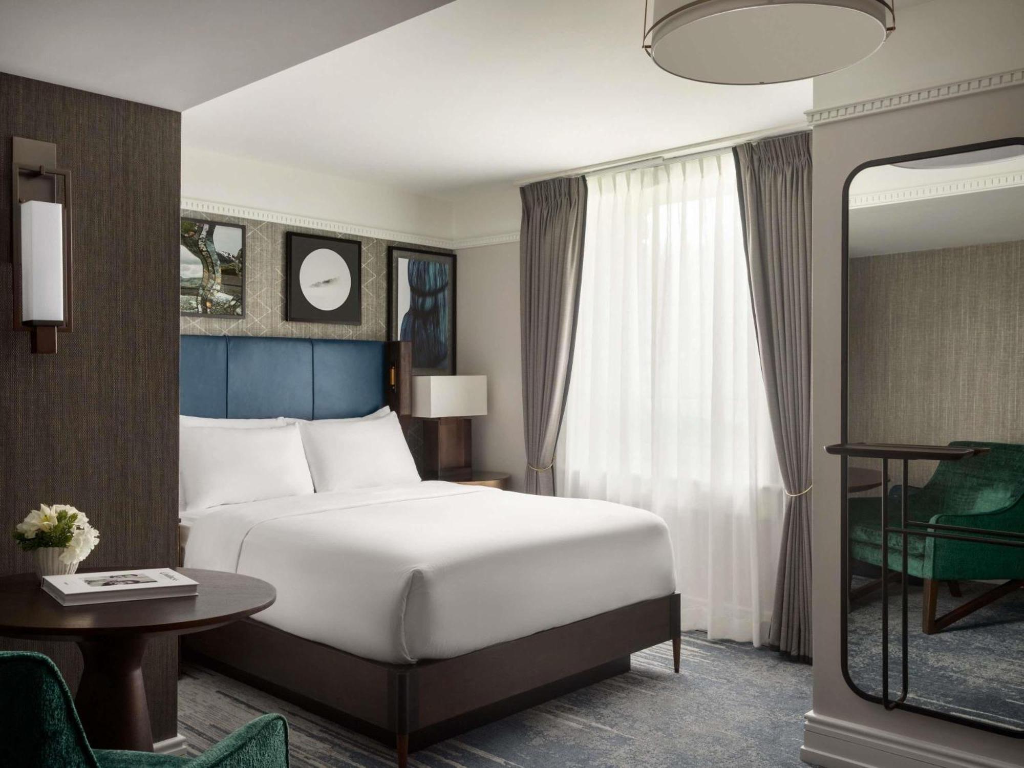 Gatehouse Queen Room