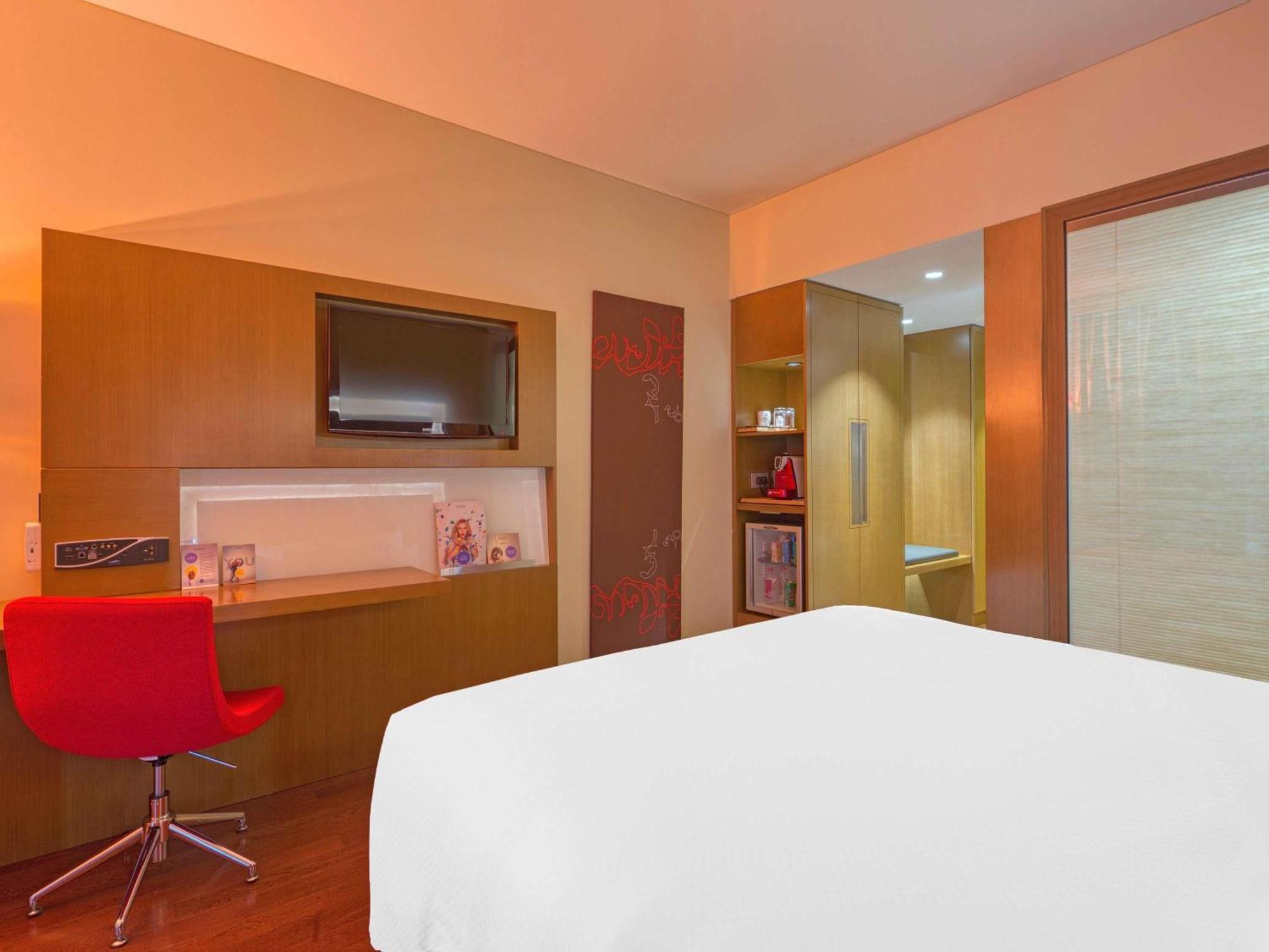Premier King Room
