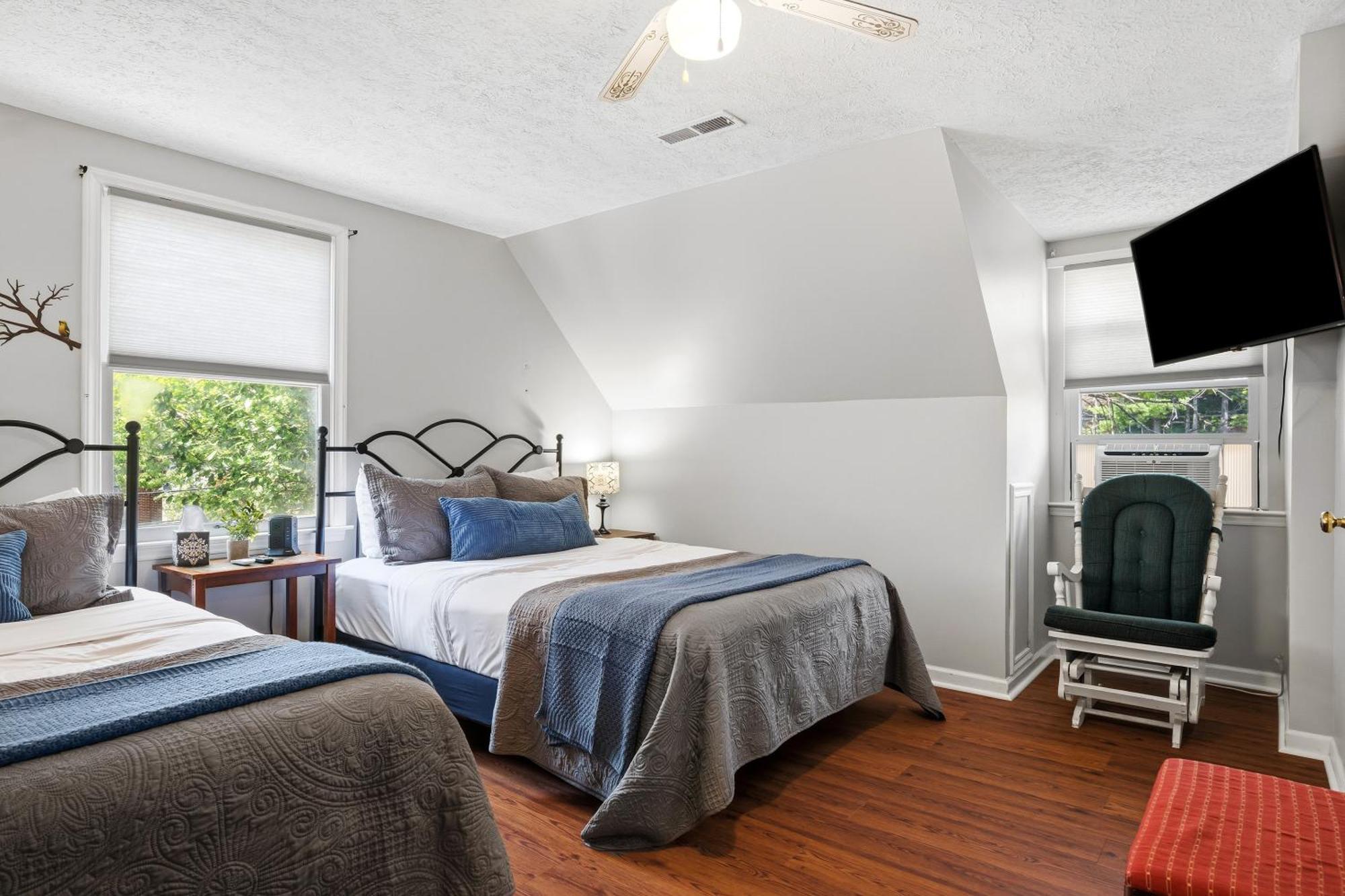 Queen Room