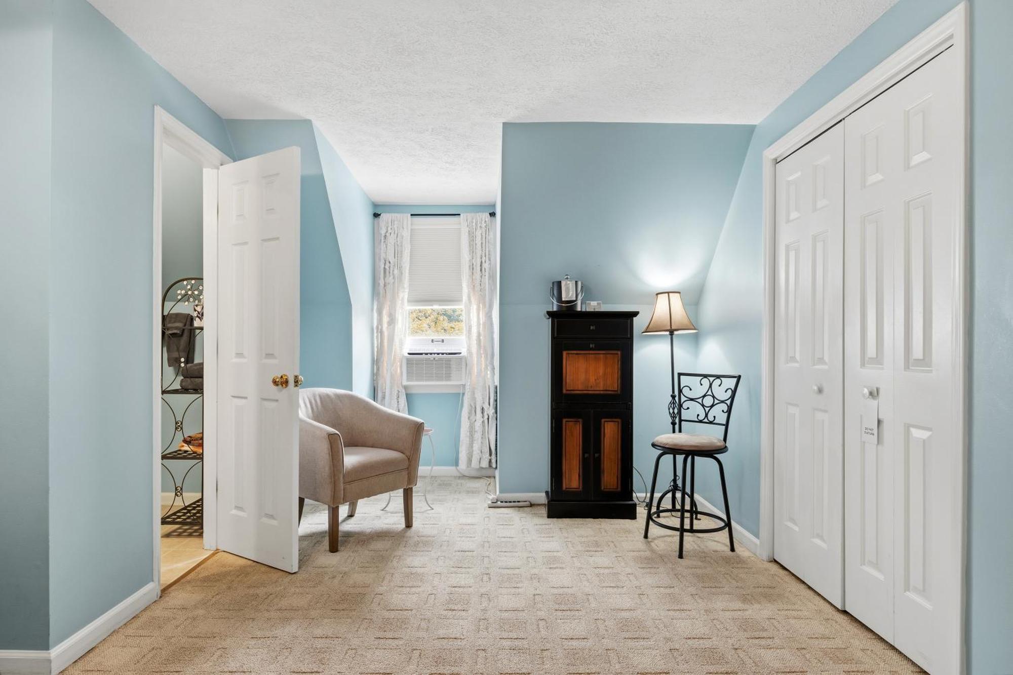Queen Room