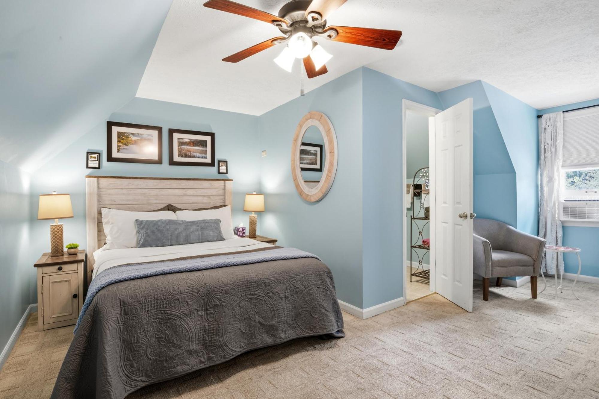 Queen Room