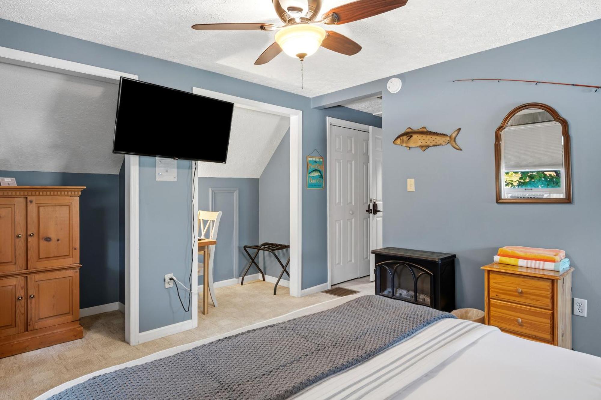 Queen Room
