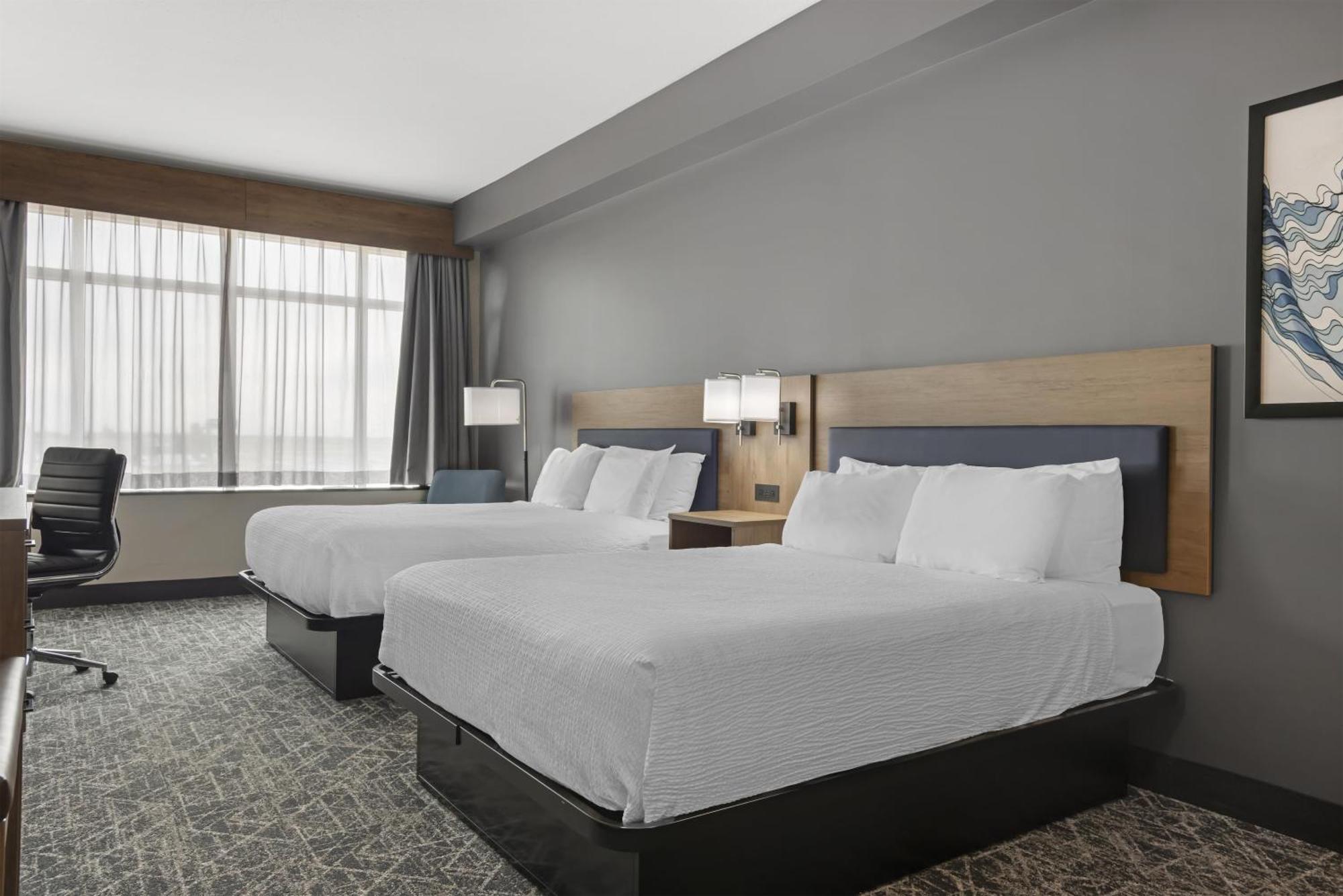 Queen Room Two Queen Beds Kitchenette