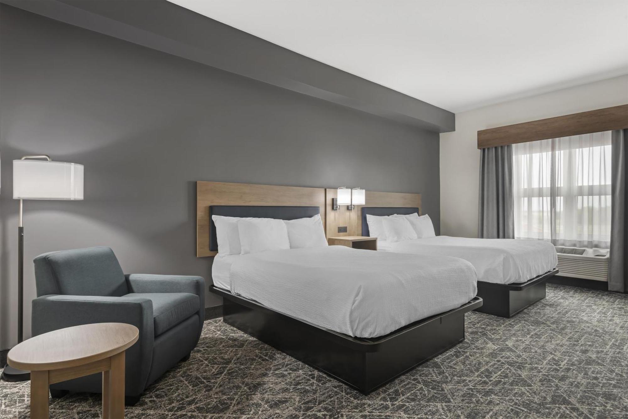 Queen Room Two Queen Beds Bath Tub Disability Access or Non-Smoking