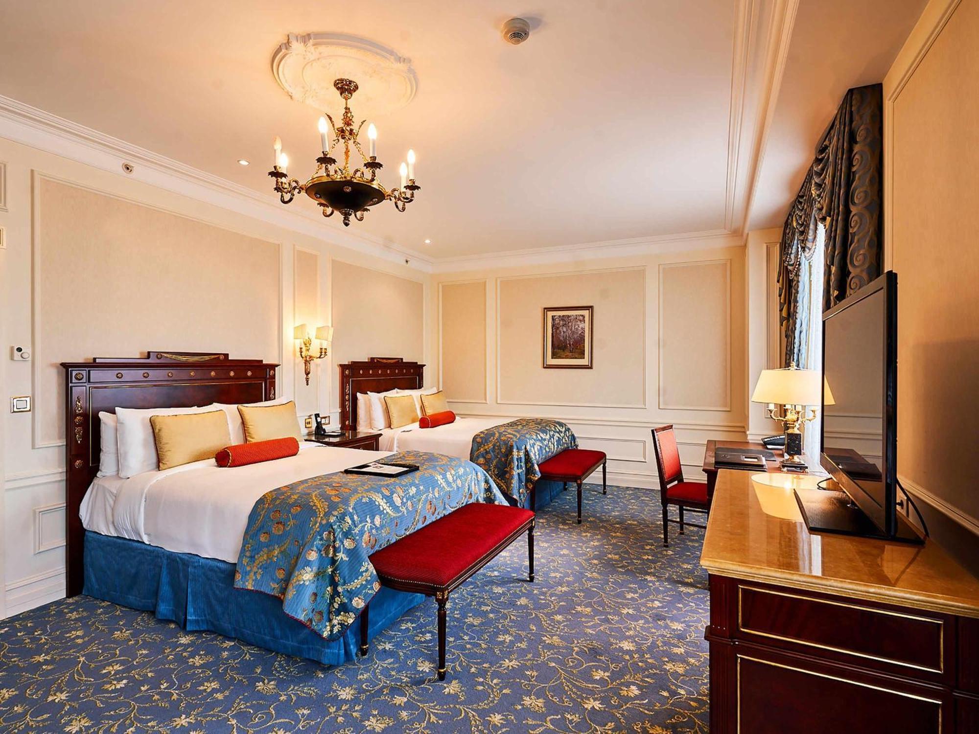 Fairmont Queen Atrium Room Two Queen Beds