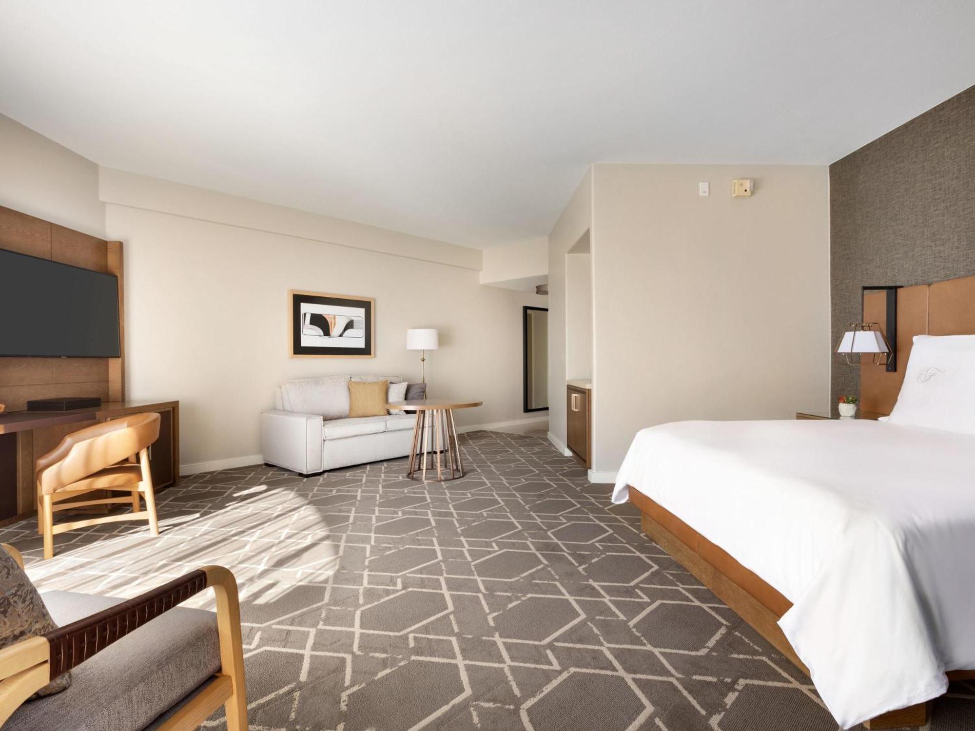 Fairmont King Room Roll Shower Patio or Balcony Mobility Accessible