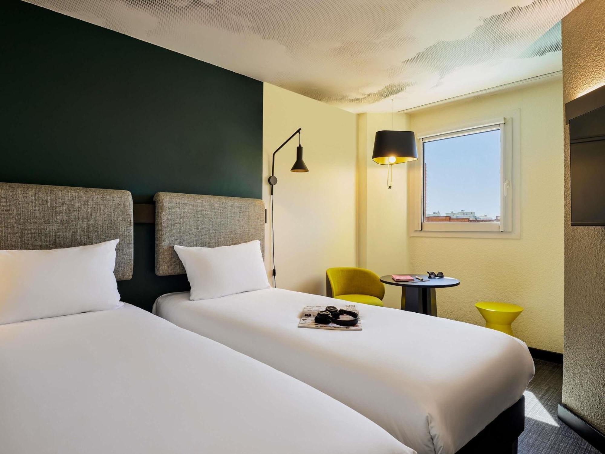 Standard Room Two Single Beds