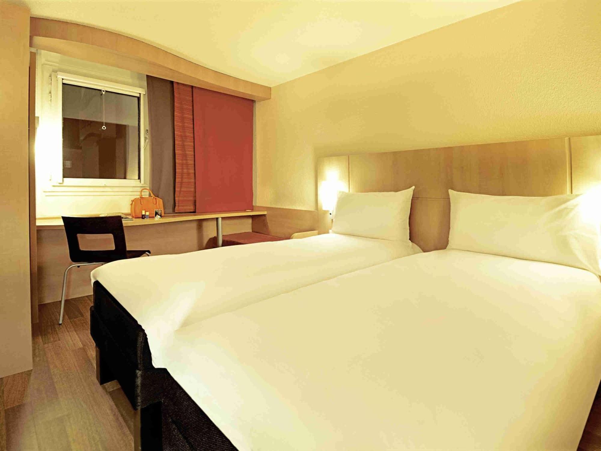 Standard Room twin beds