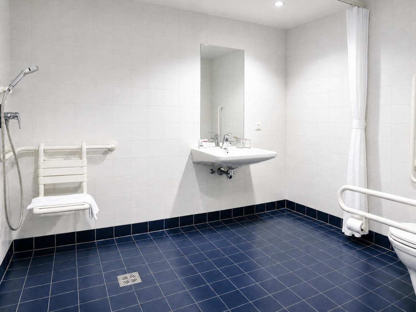 Standard Double Room Mobility Accessible