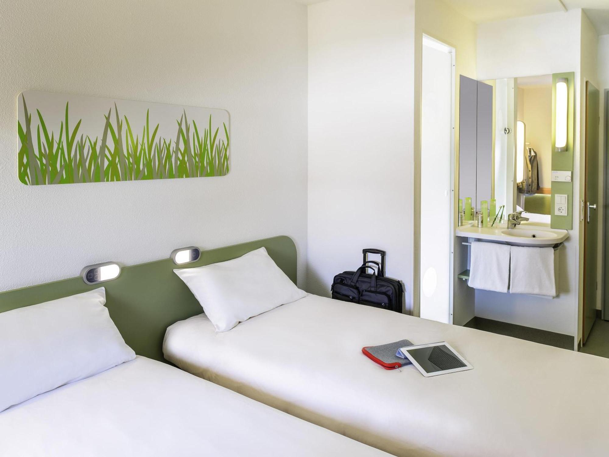 Standard Room Two Single Beds