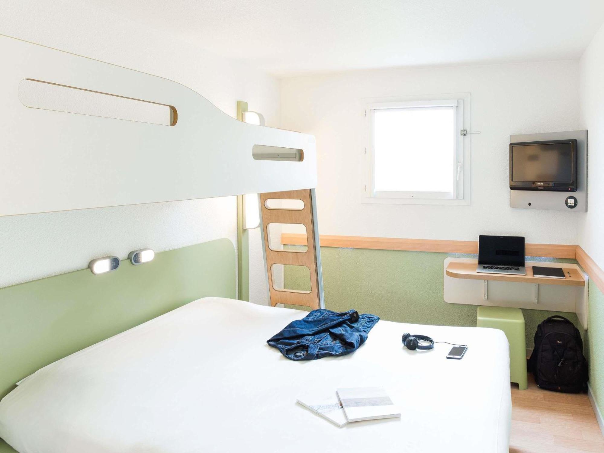 Triple Room One Double Bed One Bunk Bed