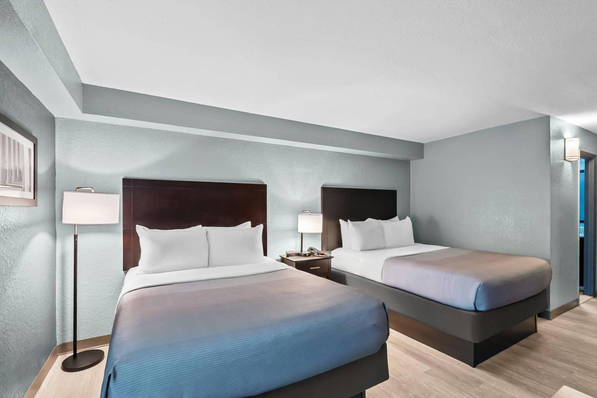 Deluxe Room Two Queen Beds Smoking