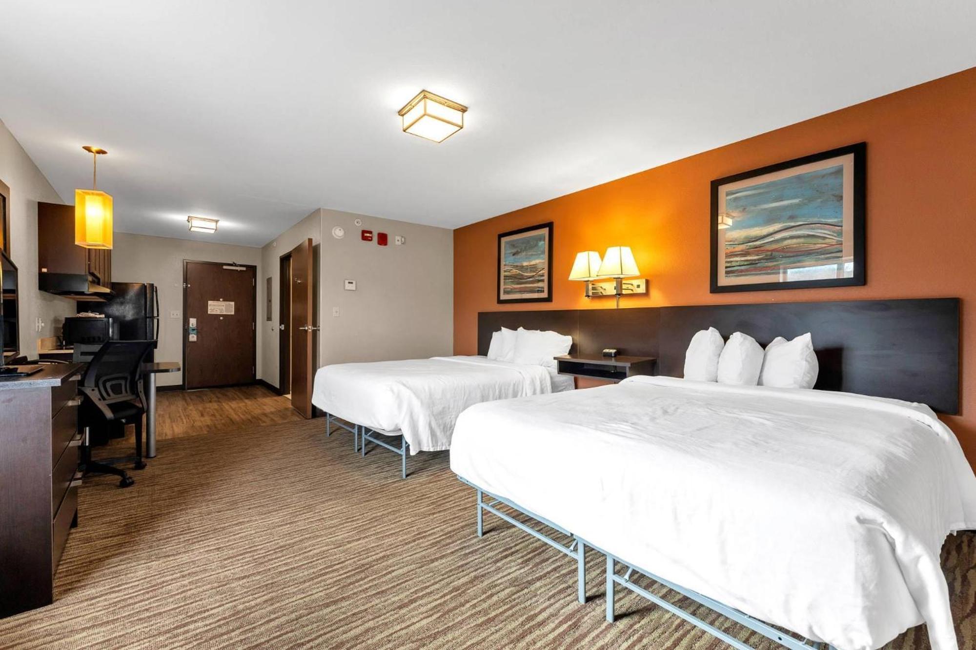 Efficiency Queen Room Two Queen Beds Non Smoking