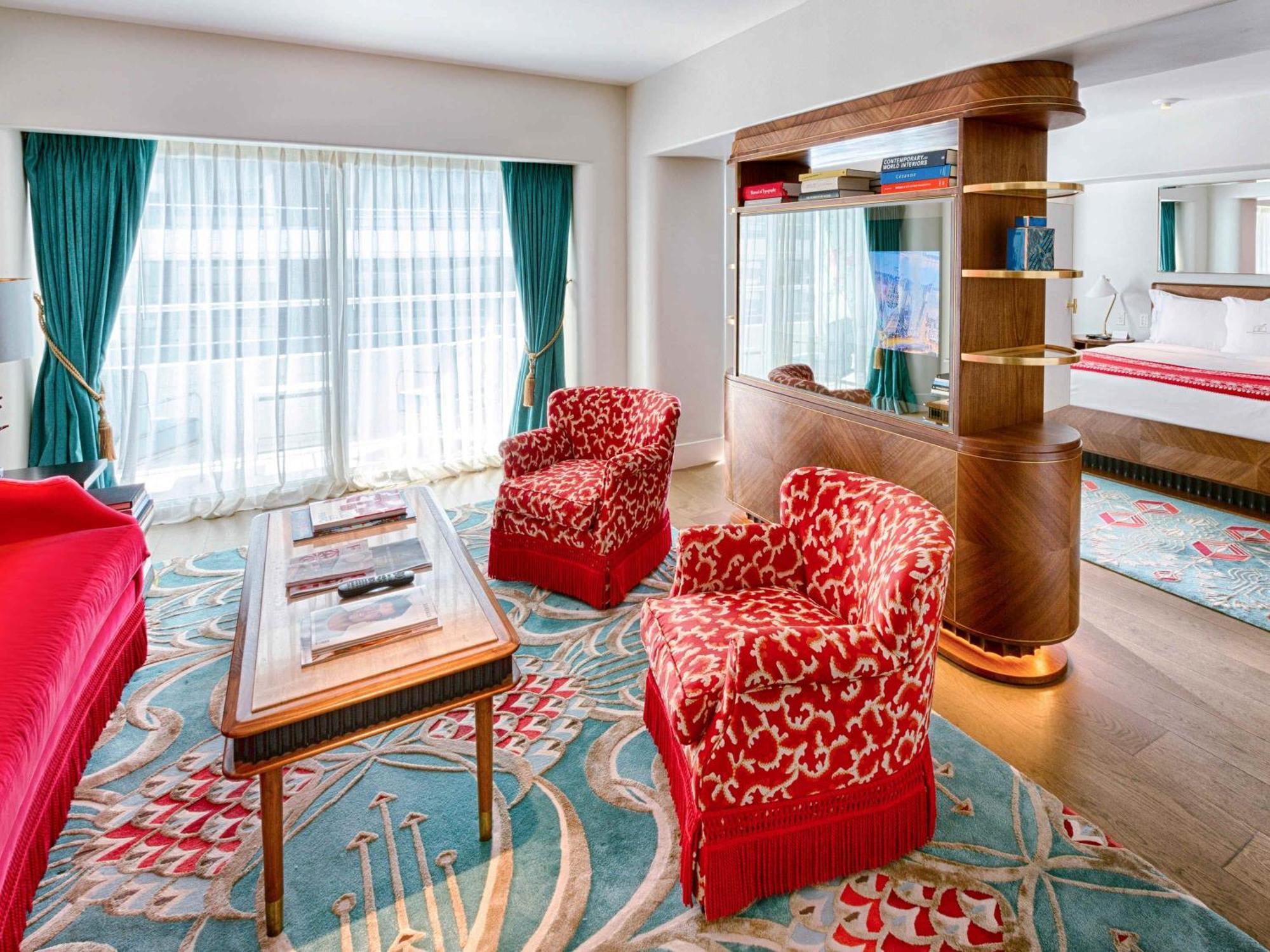 Junior King Suite Partial Ocean View