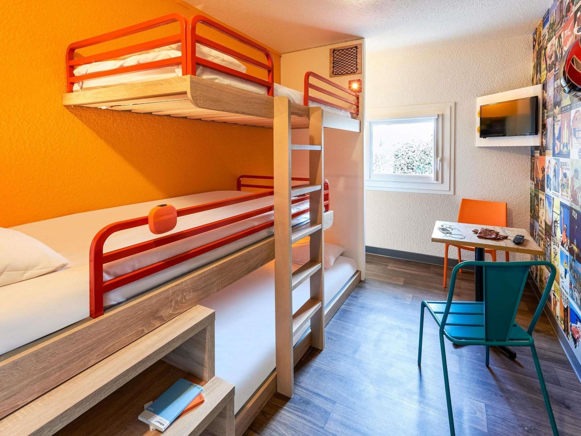 Room Two Single Beds Extra Bed