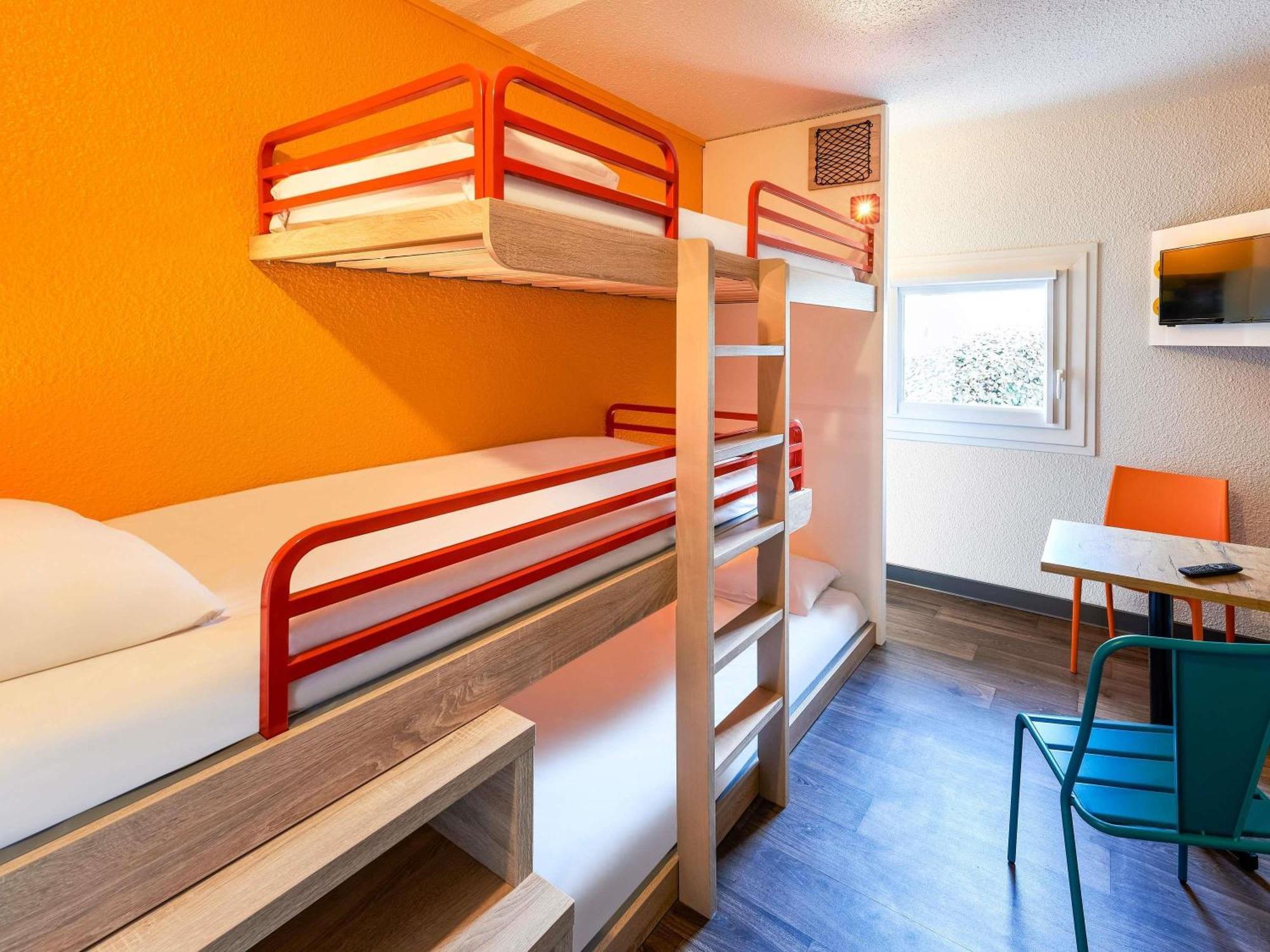 Room Two Single Beds Extra Bed