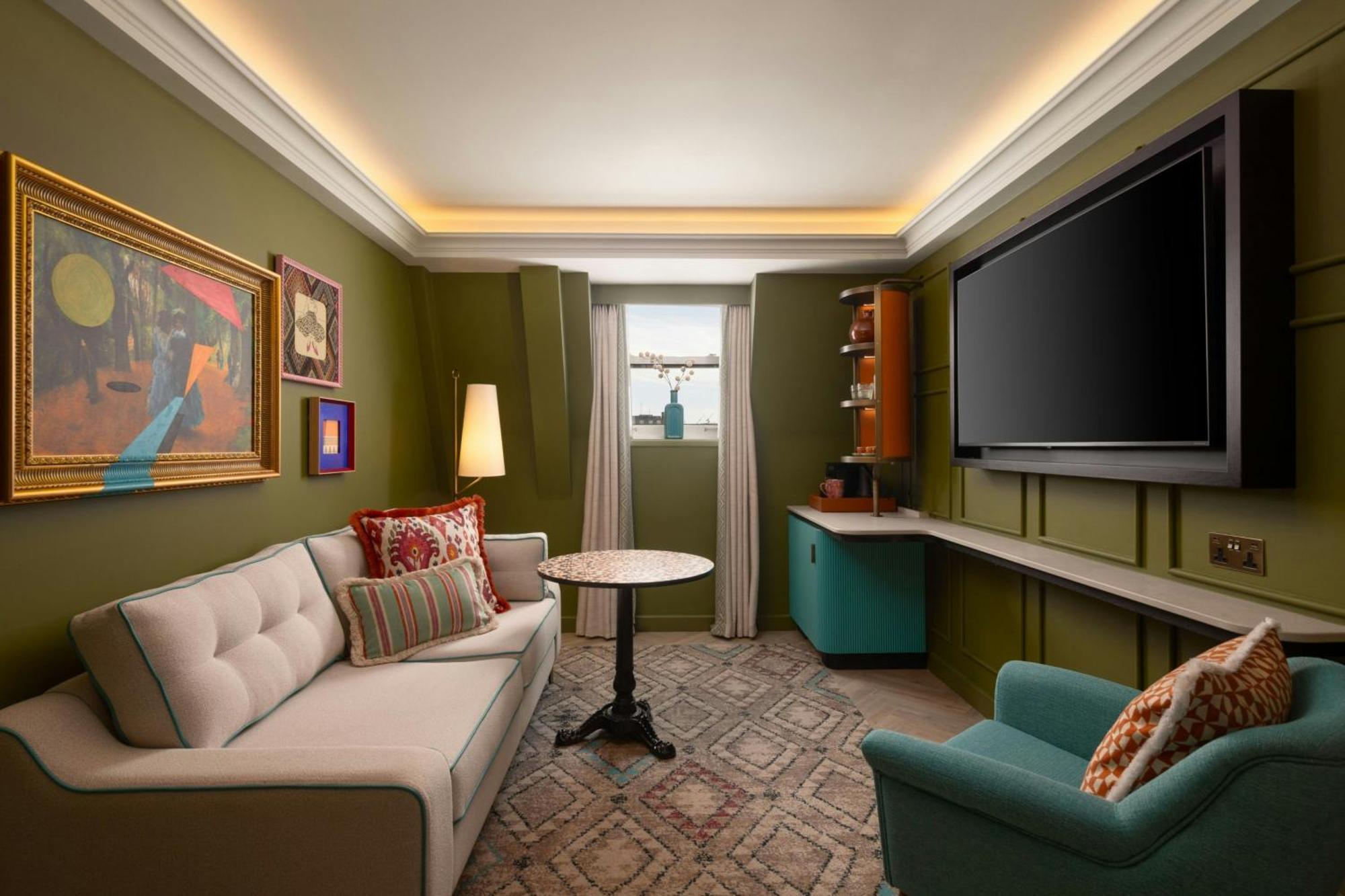 Townhouse King Suite with City View