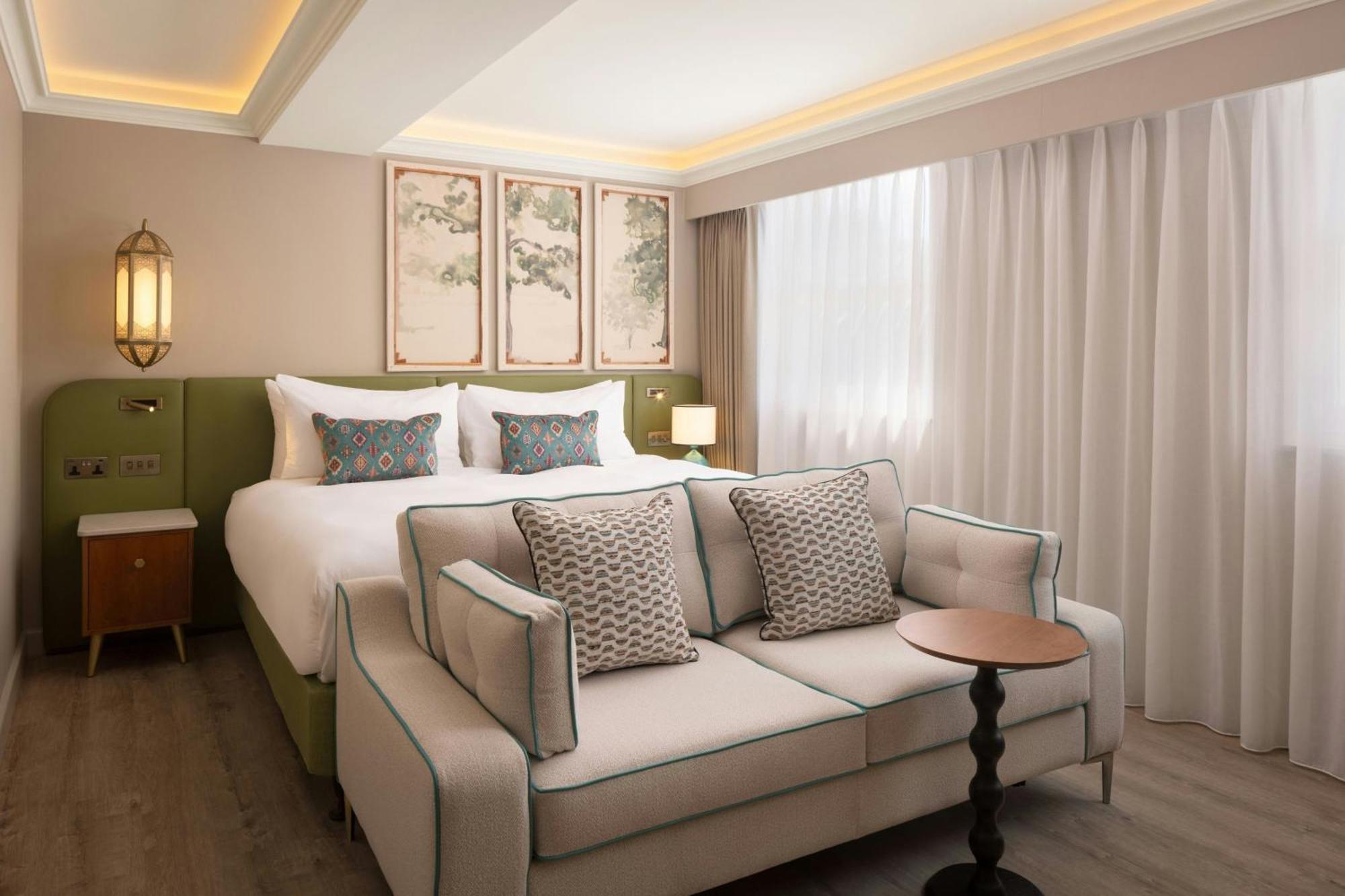 Family Hydeaway Room Two King Beds City View