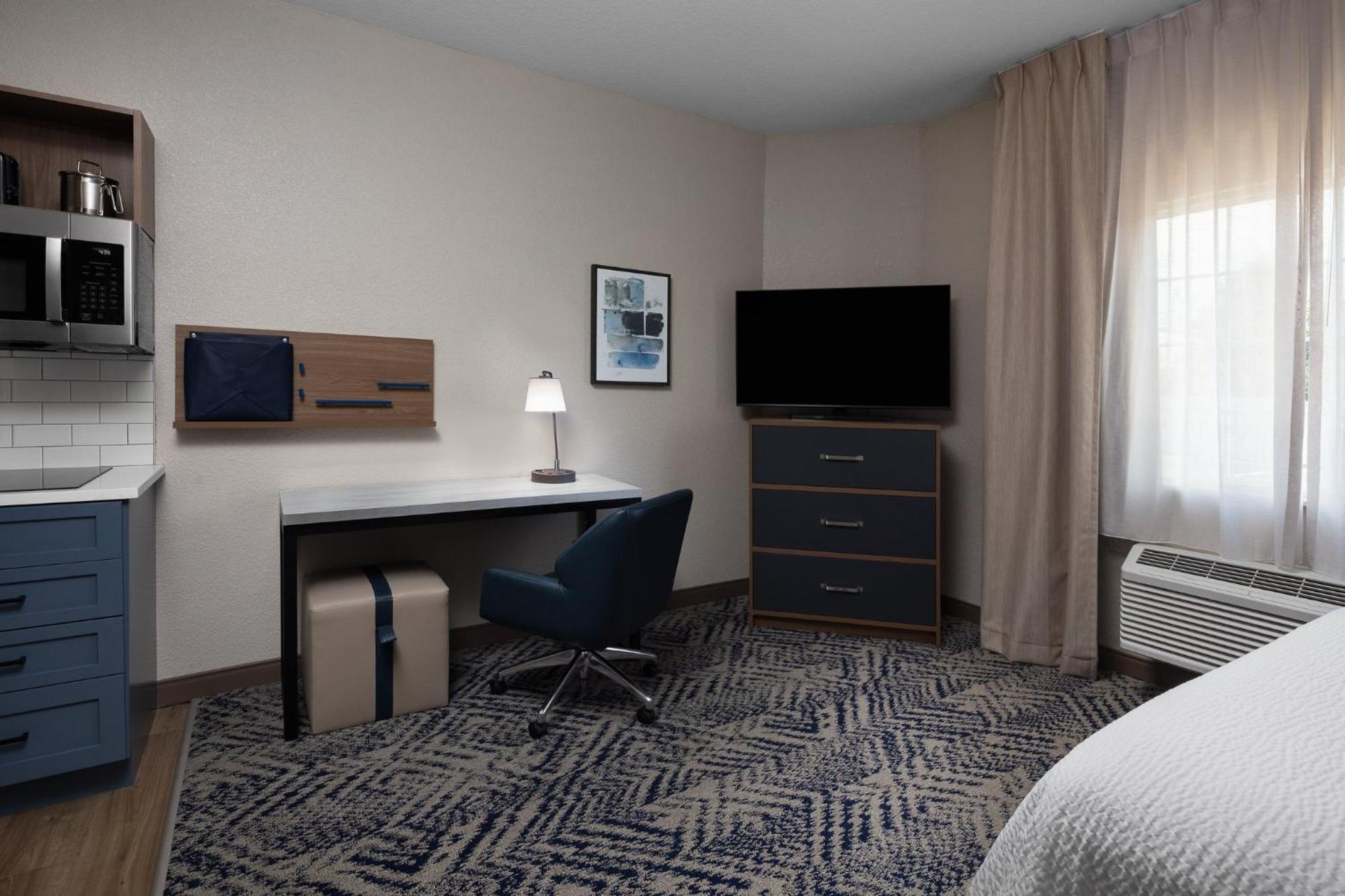 Queen Studio Suite