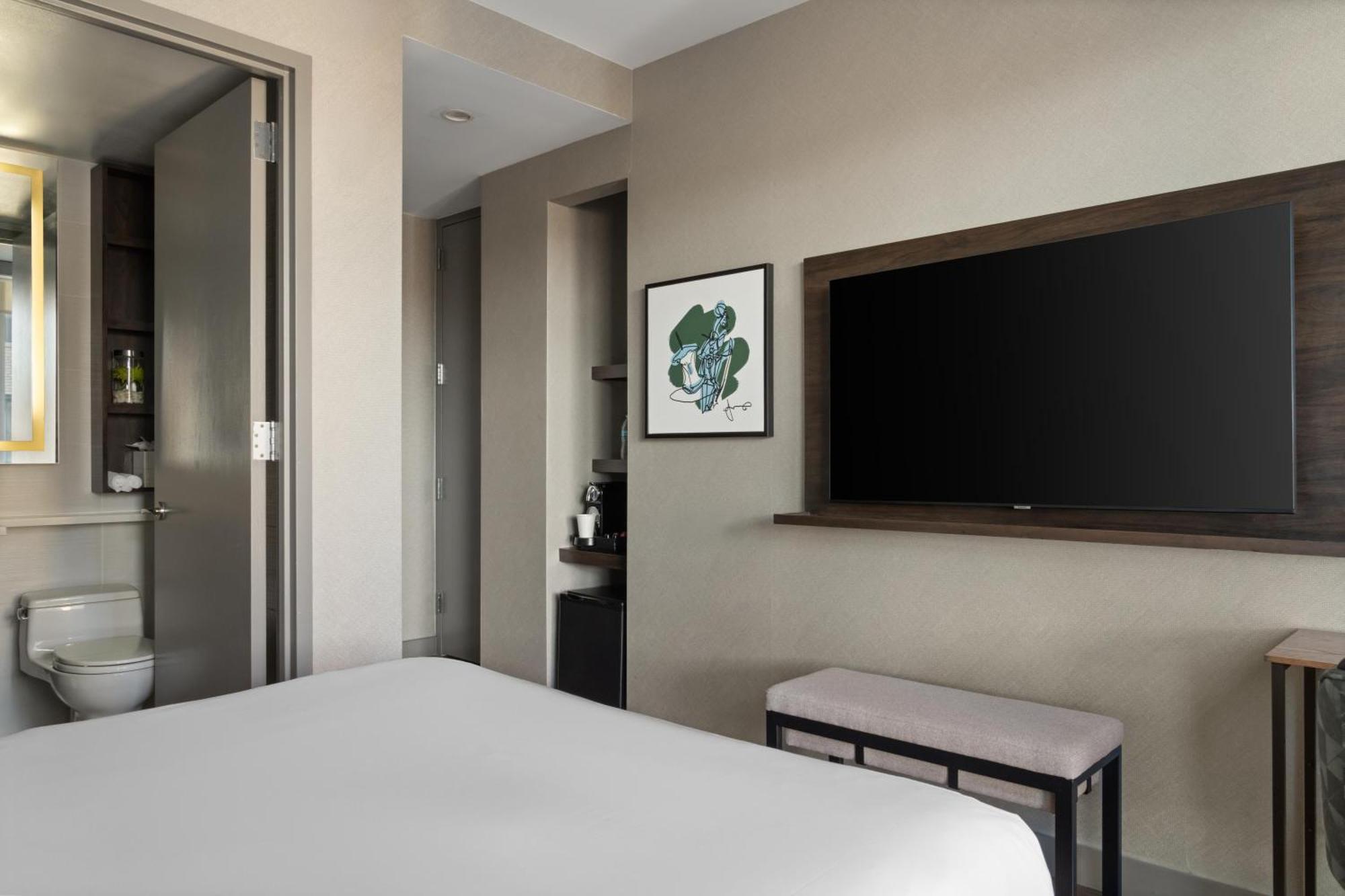 Queen Room
